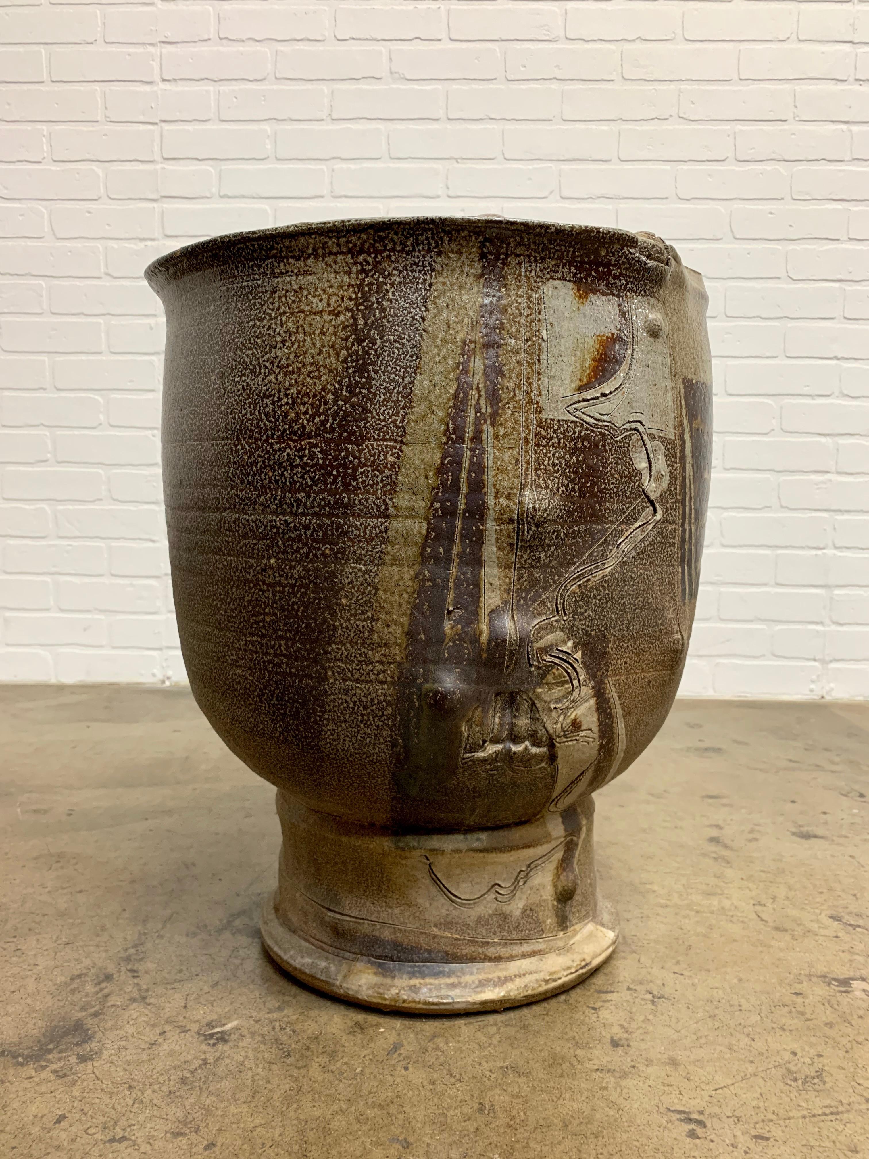 Large Abstract Stoneware Vessel, 1979 In Good Condition For Sale In Denton, TX