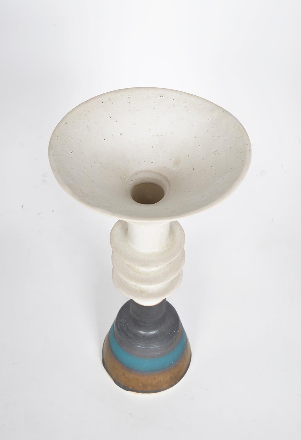 British Large Abstract Studio Pottery Stoneware 'Pagoda Pot' by Alan Ashpool England 70s For Sale