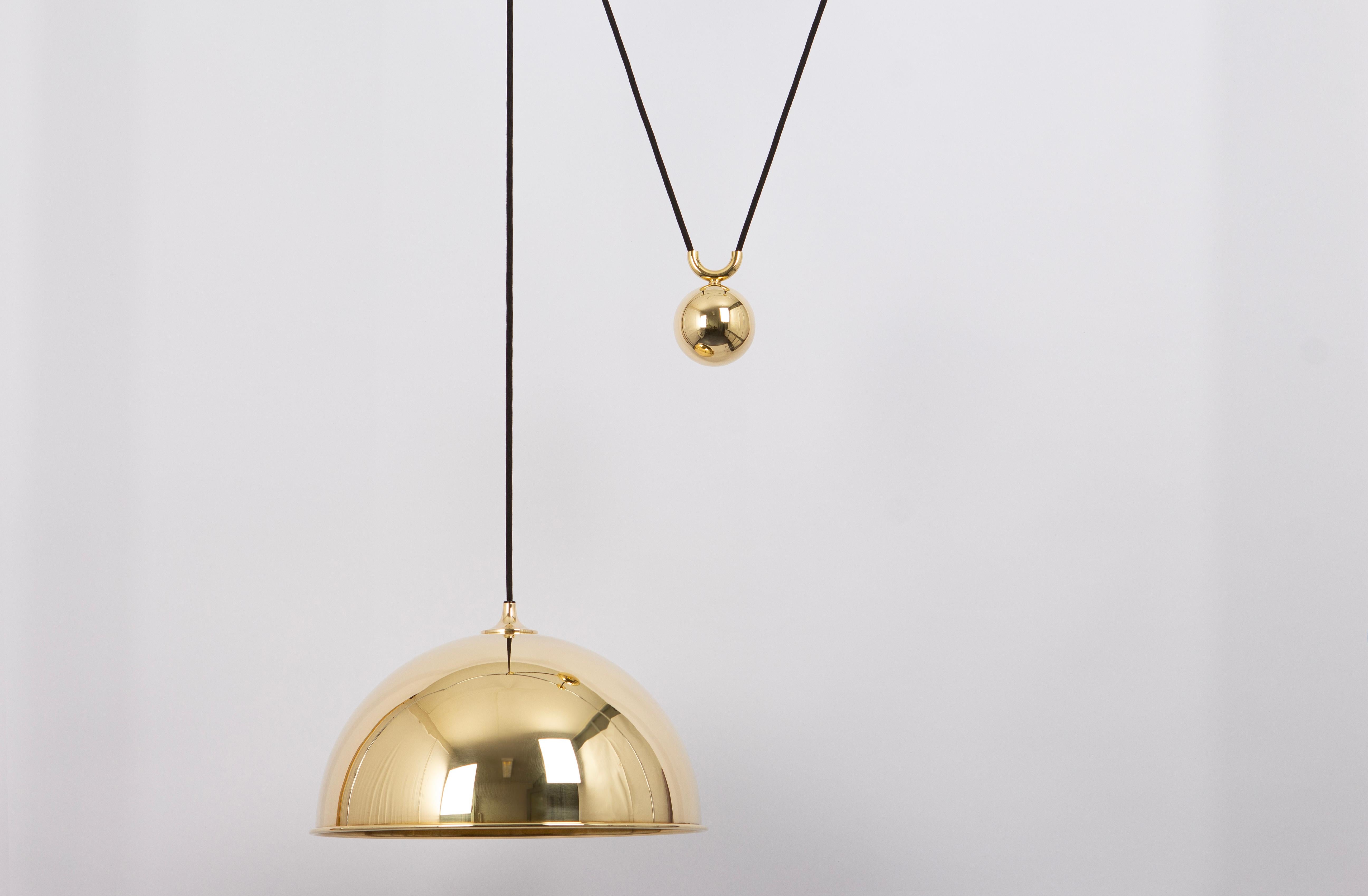 Mid-Century Modern Large Adjustable Brass Counterweight Pendant Light by Florian Schulz, Germany