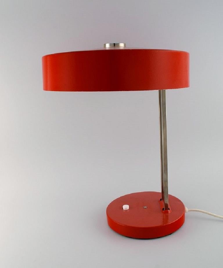 Modern Large Adjustable Desk Lamp in Original Red Lacquer, 1970's For Sale
