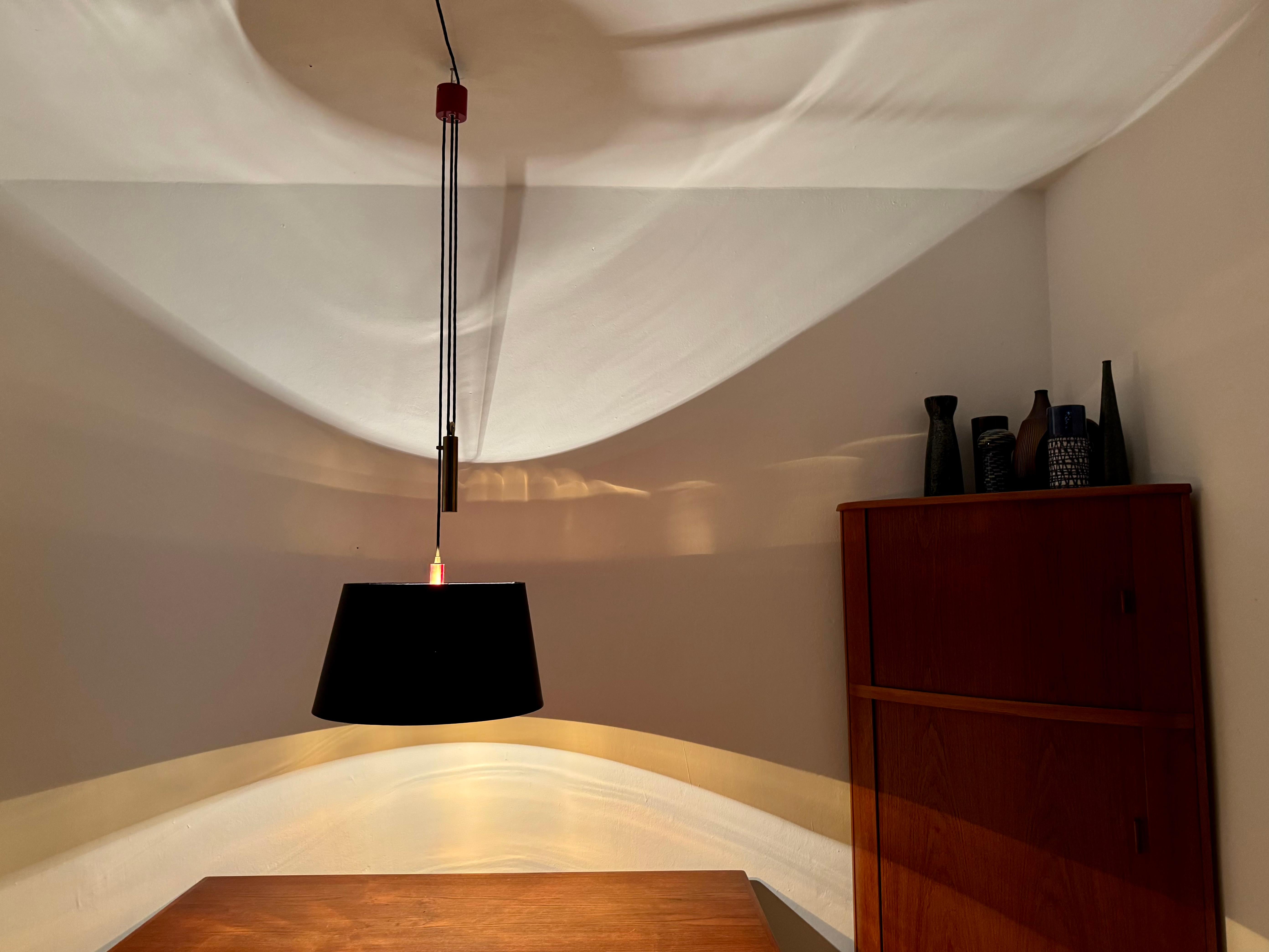 Lampada a sospensione grande e regolabile in vendita 5