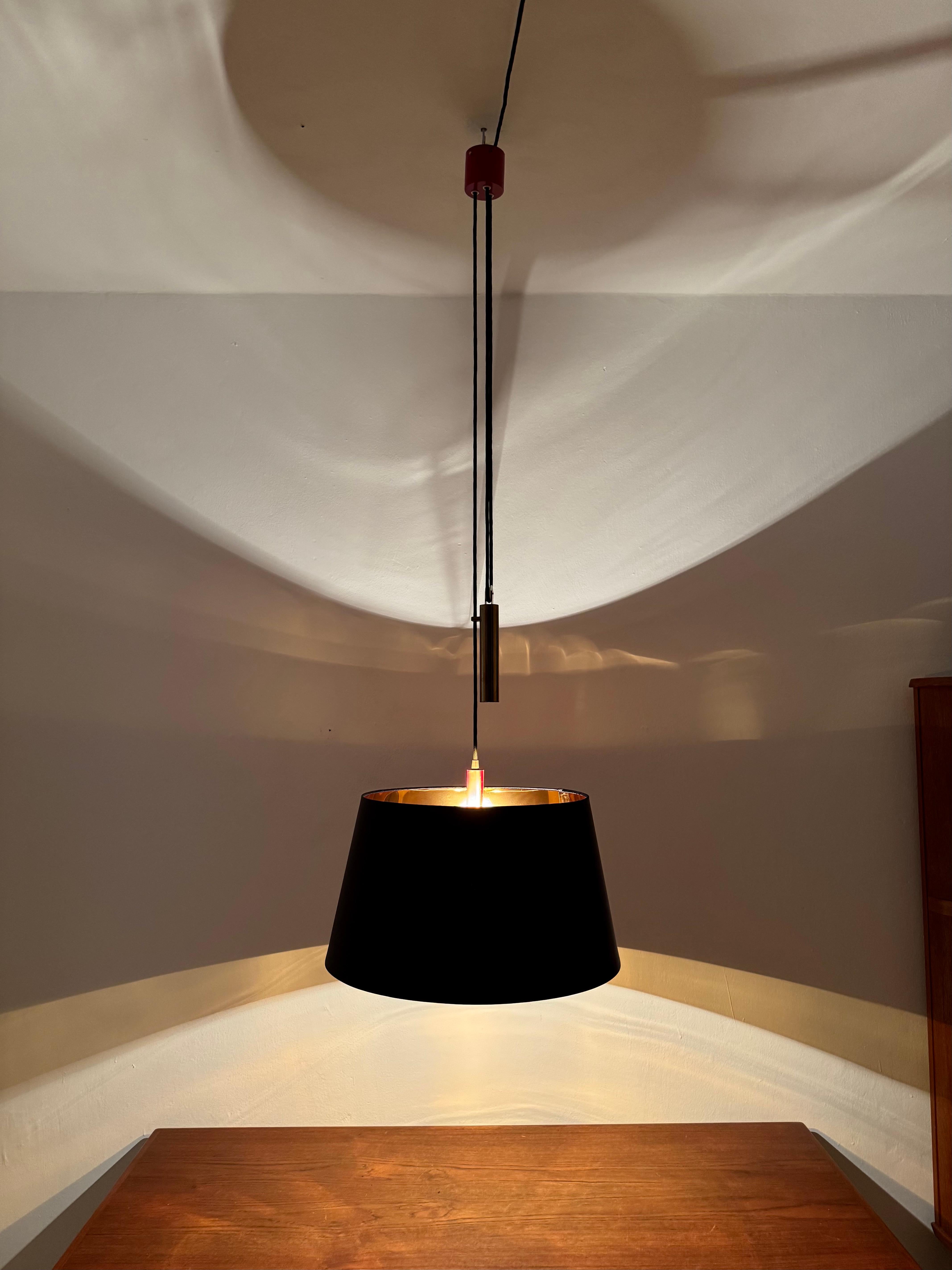 Lampada a sospensione grande e regolabile in vendita 6