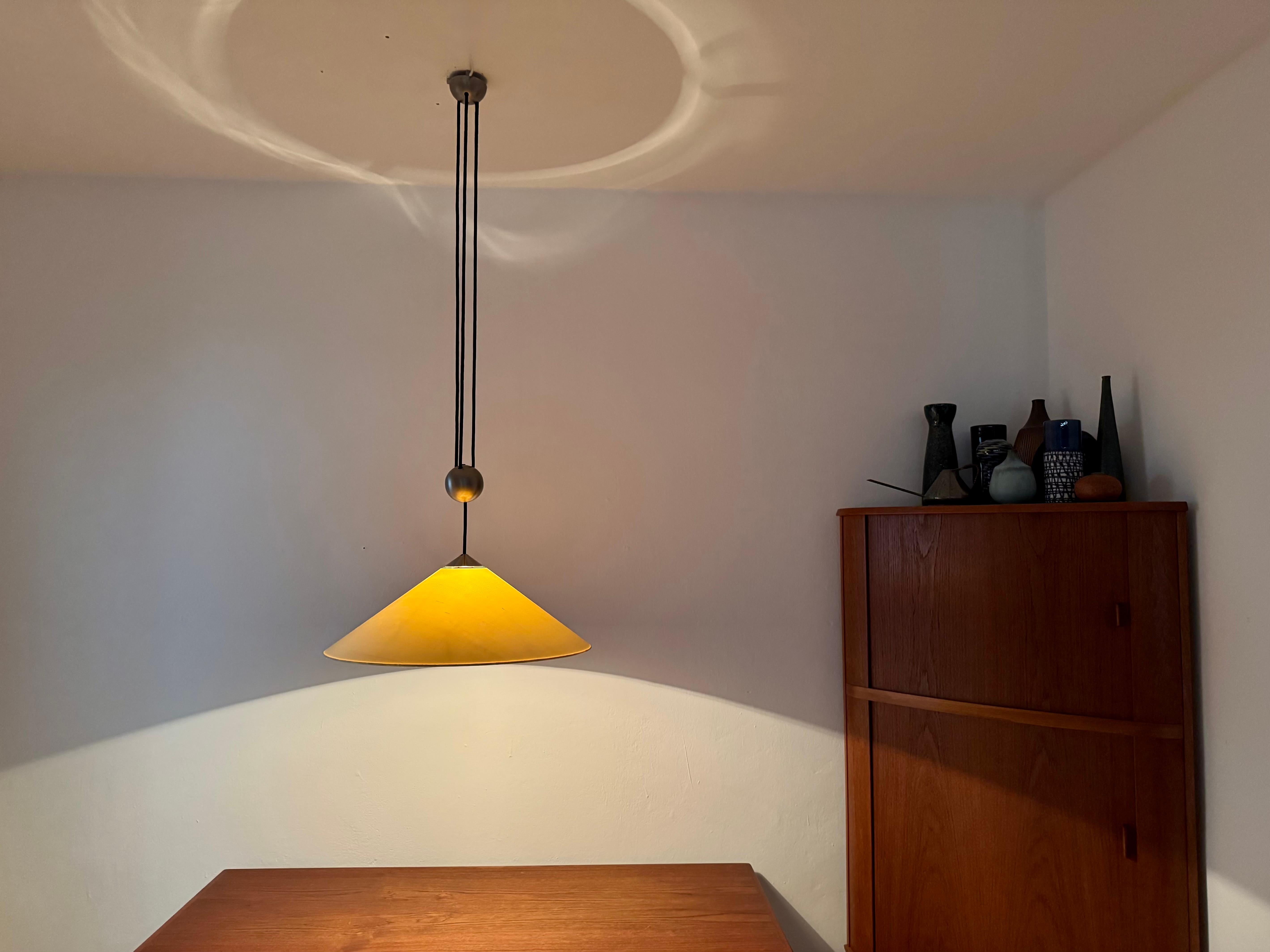 Gran Lámpara Colgante Ajustable con Contrapeso de Florian Schulz en venta 4