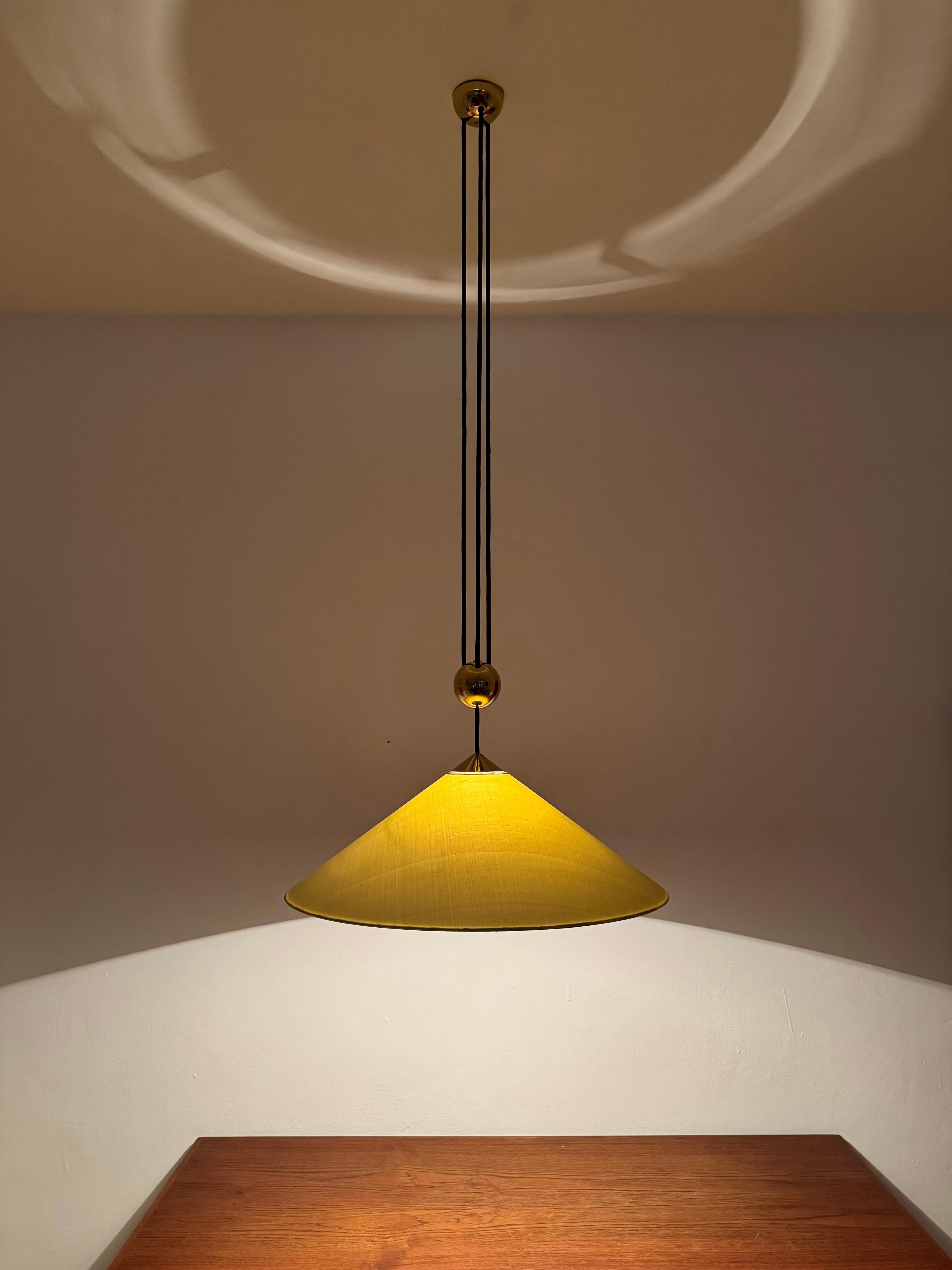 Large Adjustable Pendant Lamp with Counterweight by Florian Schulz For Sale 5