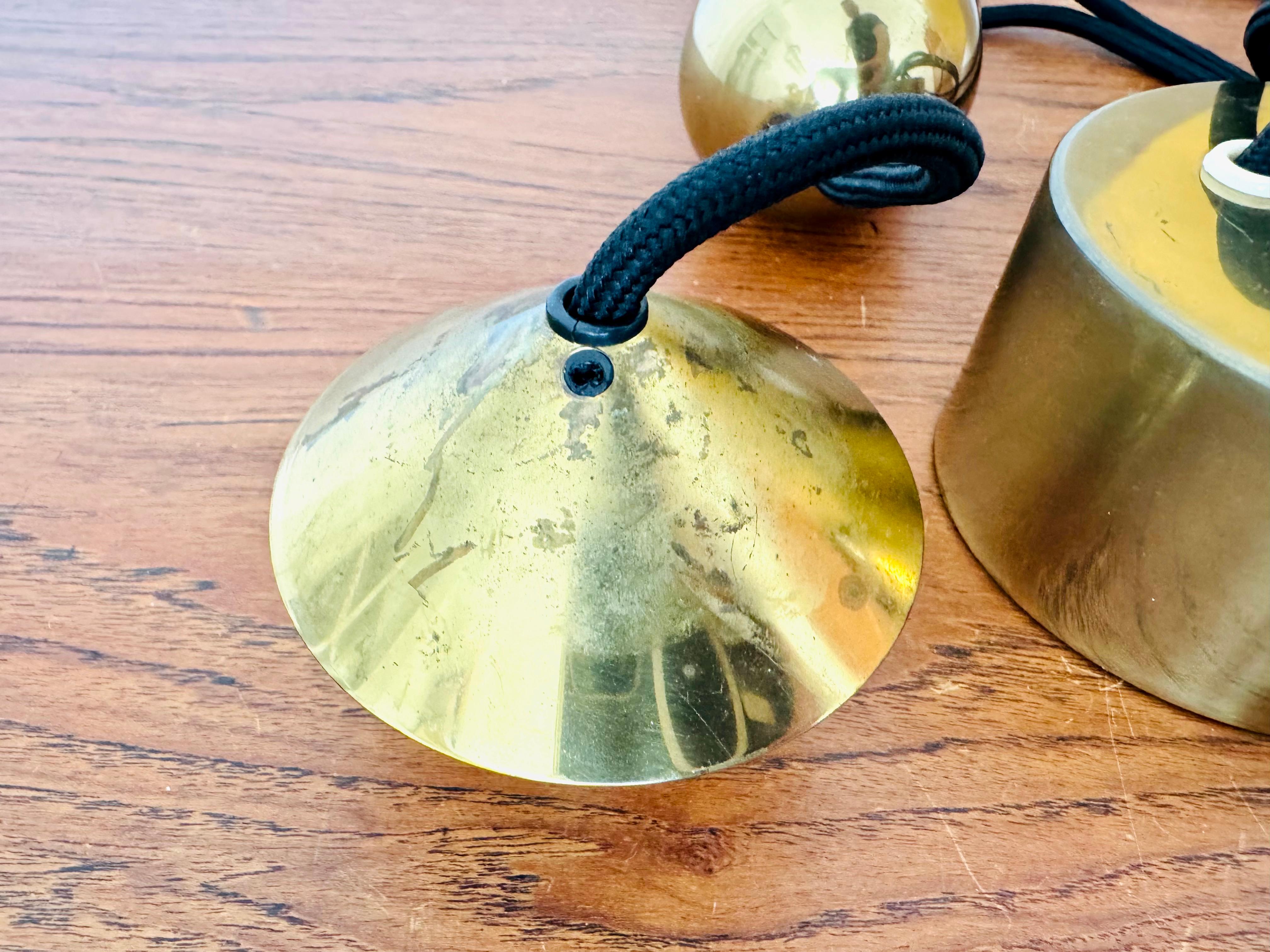 Large Adjustable Pendant Lamp with Counterweight by Florian Schulz For Sale 9