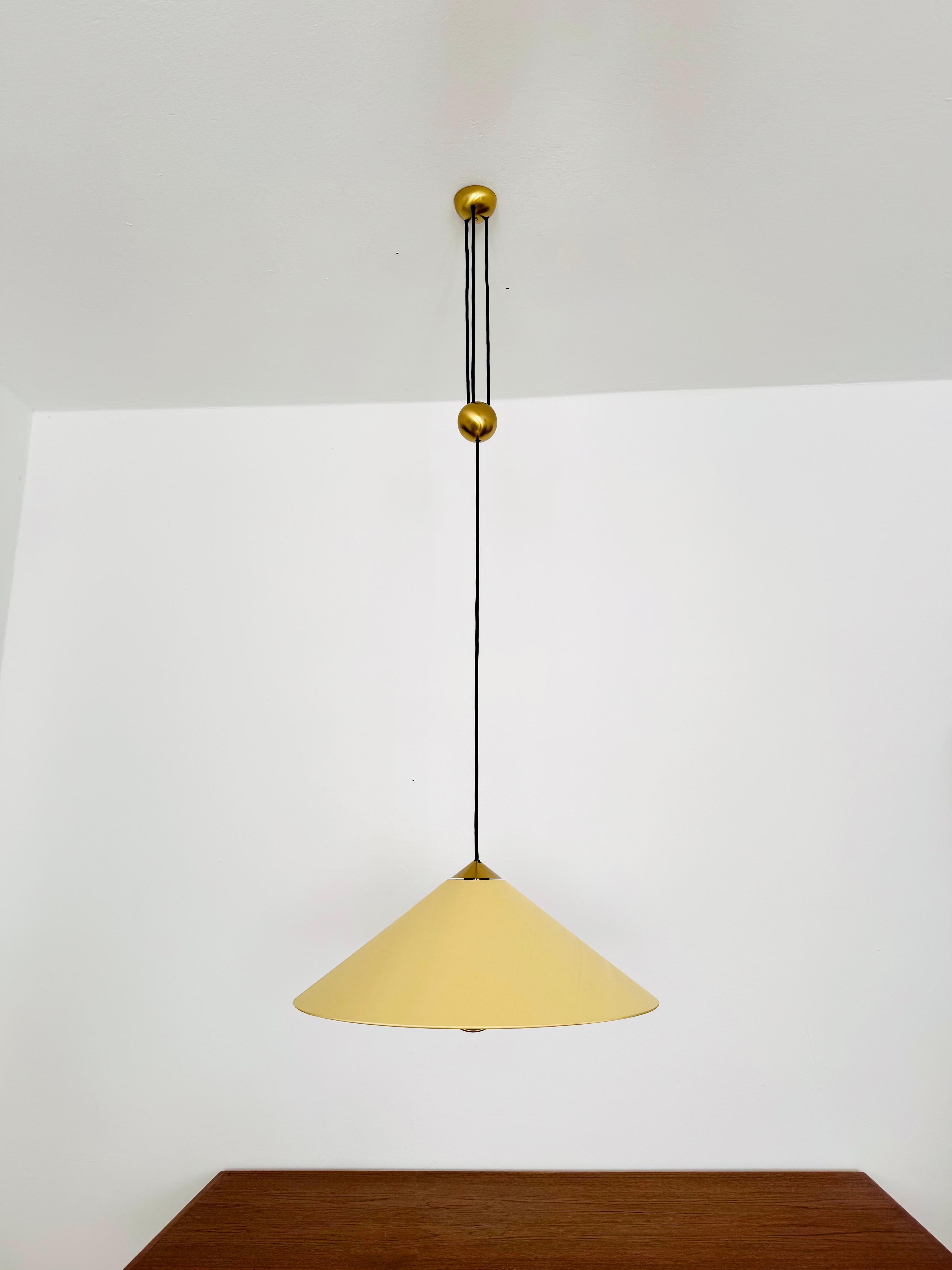 Large Adjustable Pendant Lamp with Counterweight by Florian Schulz en vente 1