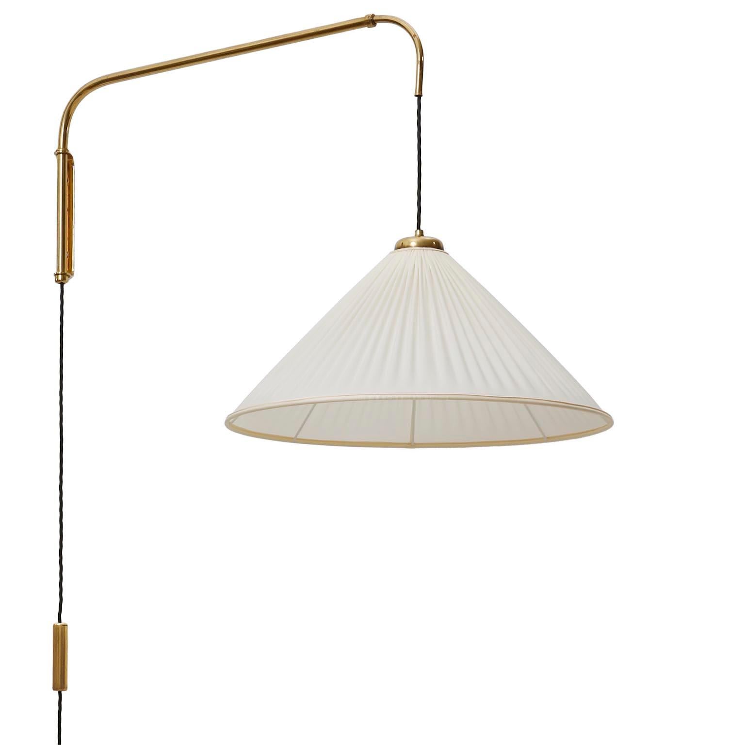 Art Deco Large Adjustable Rotatable Wall Lamp, Brass Pleated Cream Fabric Shade, 1950s