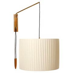Grande lampada da parete orientabile e girevole Wood Wood in ottone con paralume in tessuto plissettato color crema, 1960