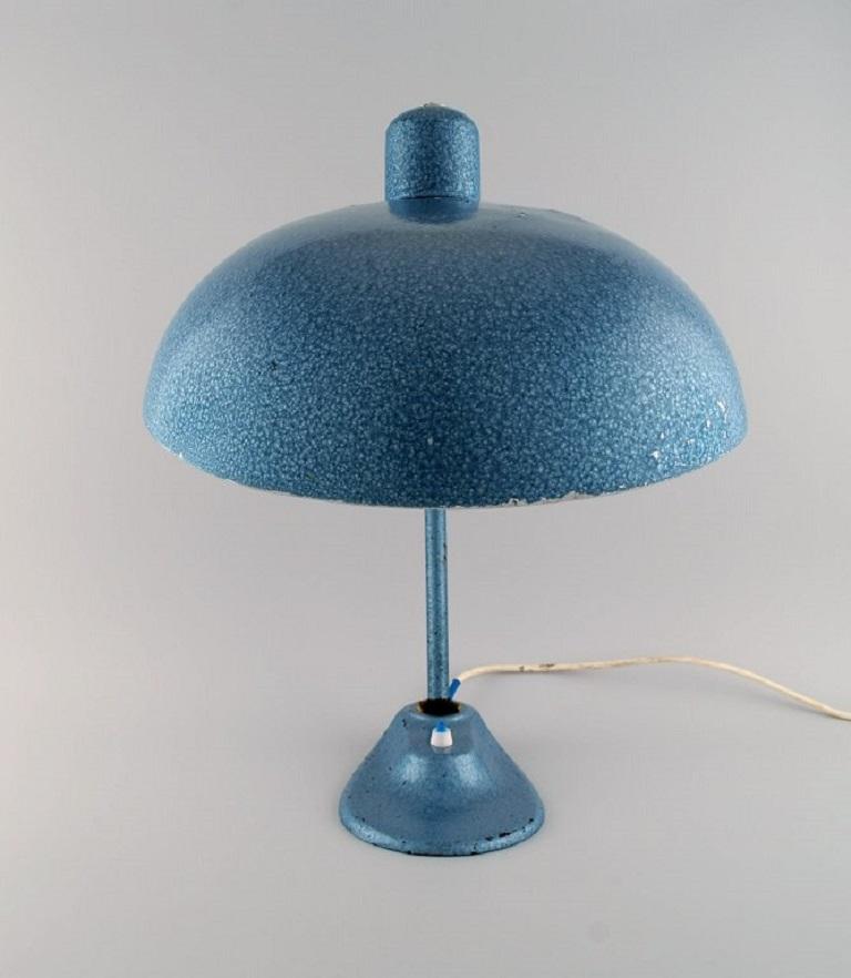 Large Adjustable Work Lamp in Original Metallic Lacquer, Industrial Design In Good Condition For Sale In Copenhagen, DK
