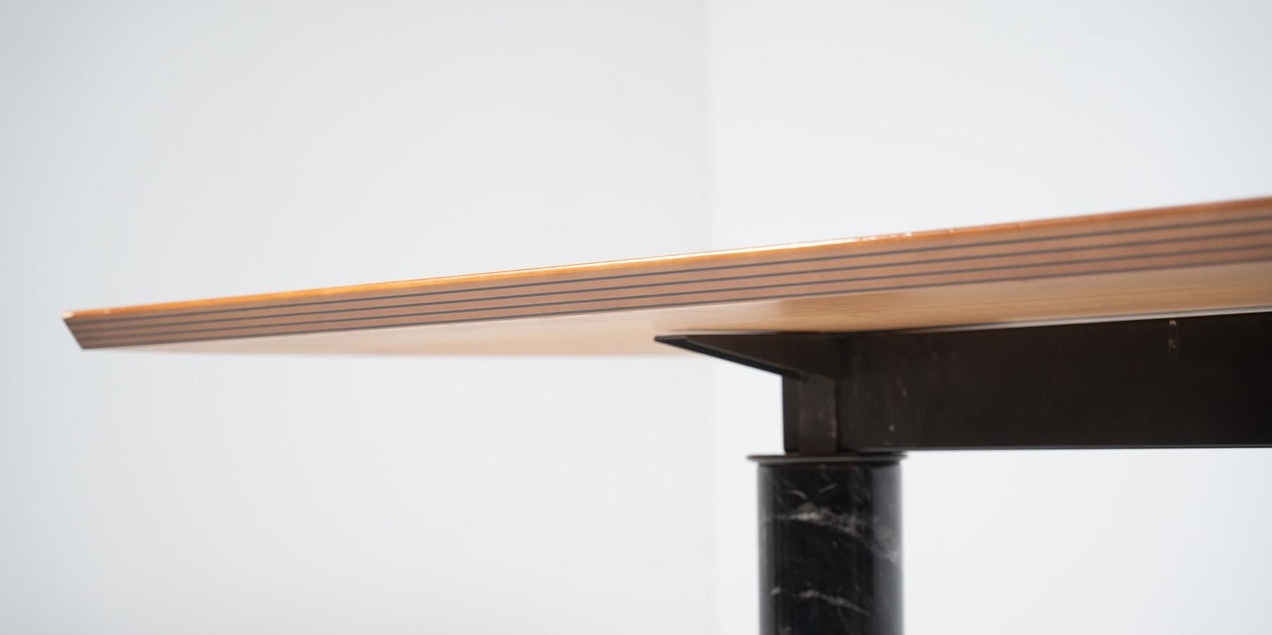 Large Africa Table by Afra & Tobia Scarpa, Maxalto Artona Series, Italy, 1970s im Zustand „Gut“ im Angebot in Brussels, BE