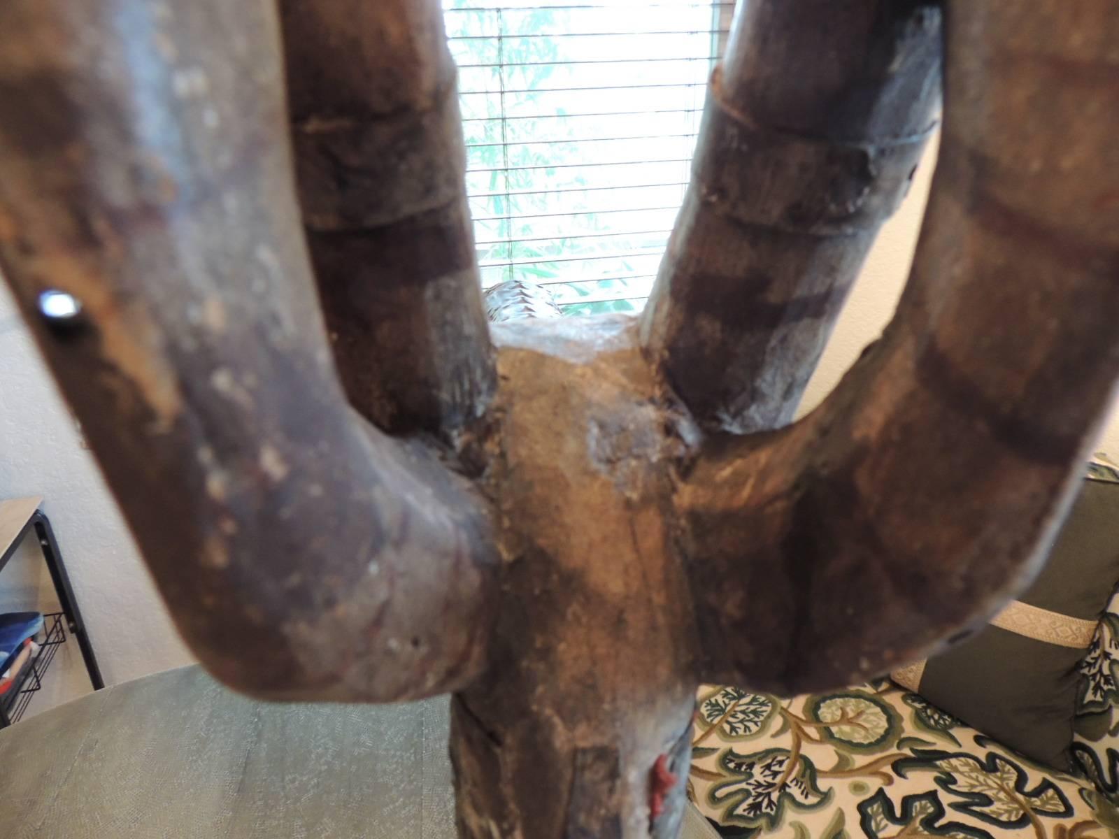 Große afrikanische Bobo oder Bwa Antilope Stammes-Skulptur auf Stand 10