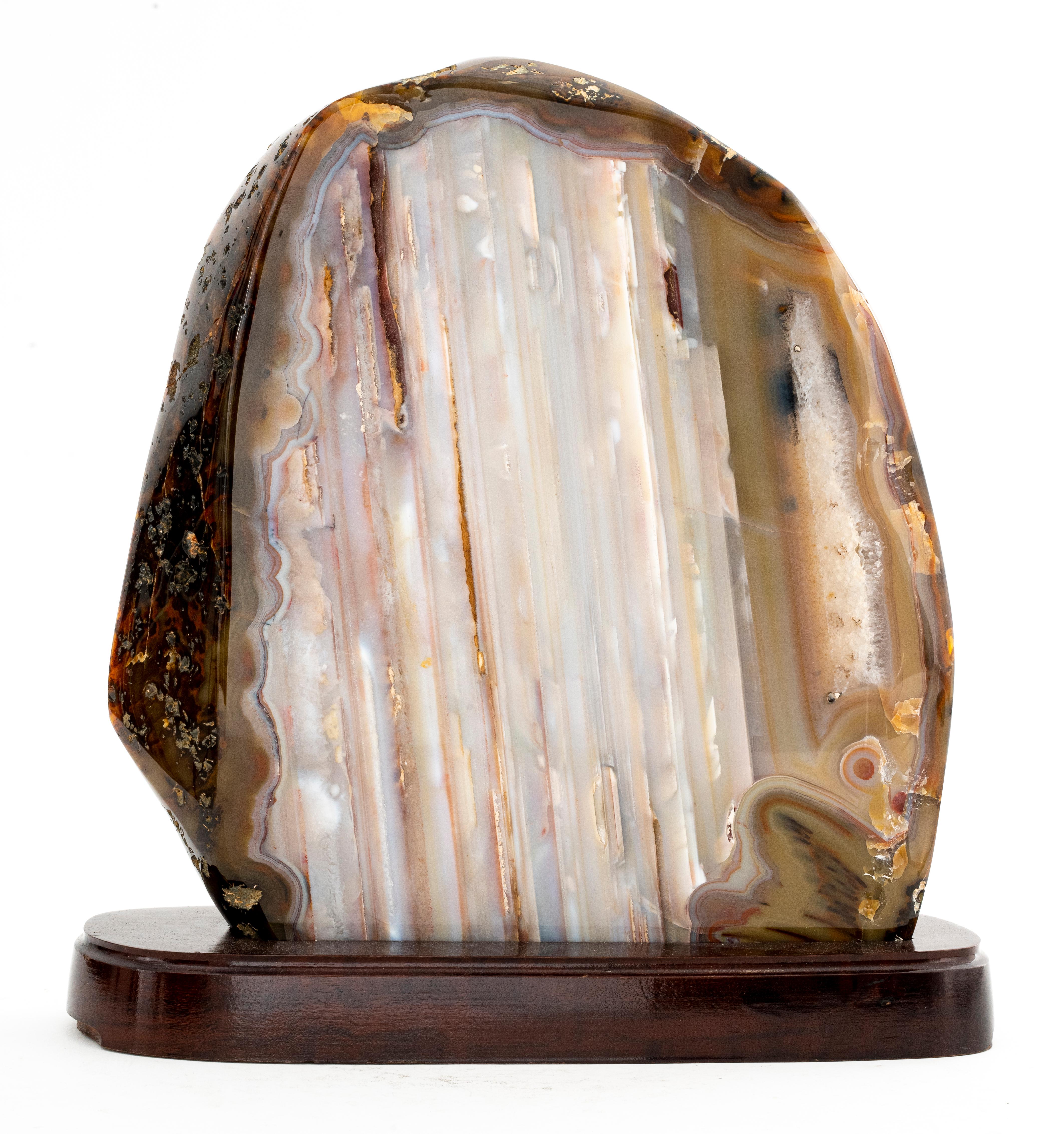 Large Agate Specimen Slab on Stand In Good Condition In Astoria, NY