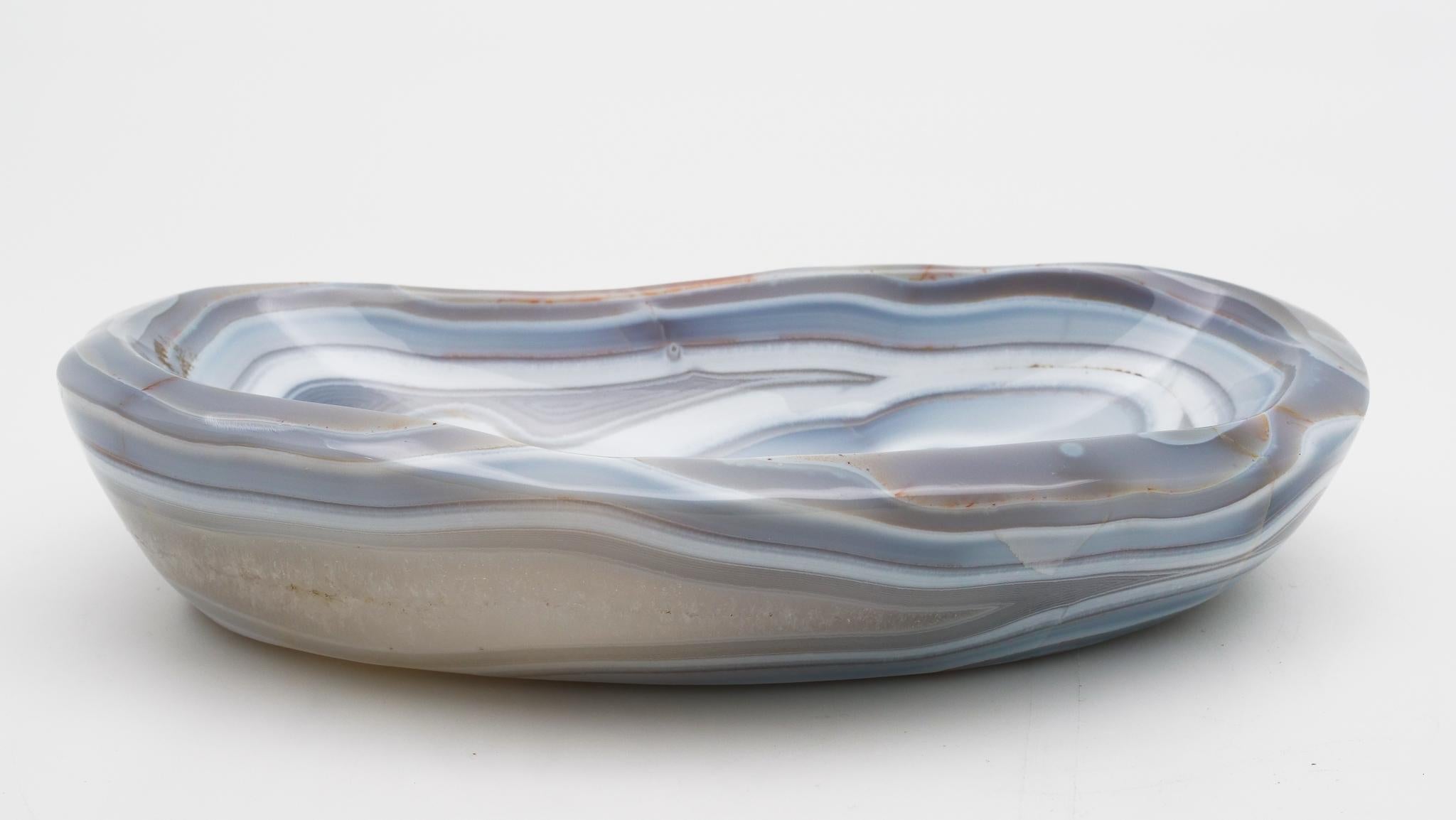 Large Agate Vide Pôche Bowl Hand Carved in Madagascar 1