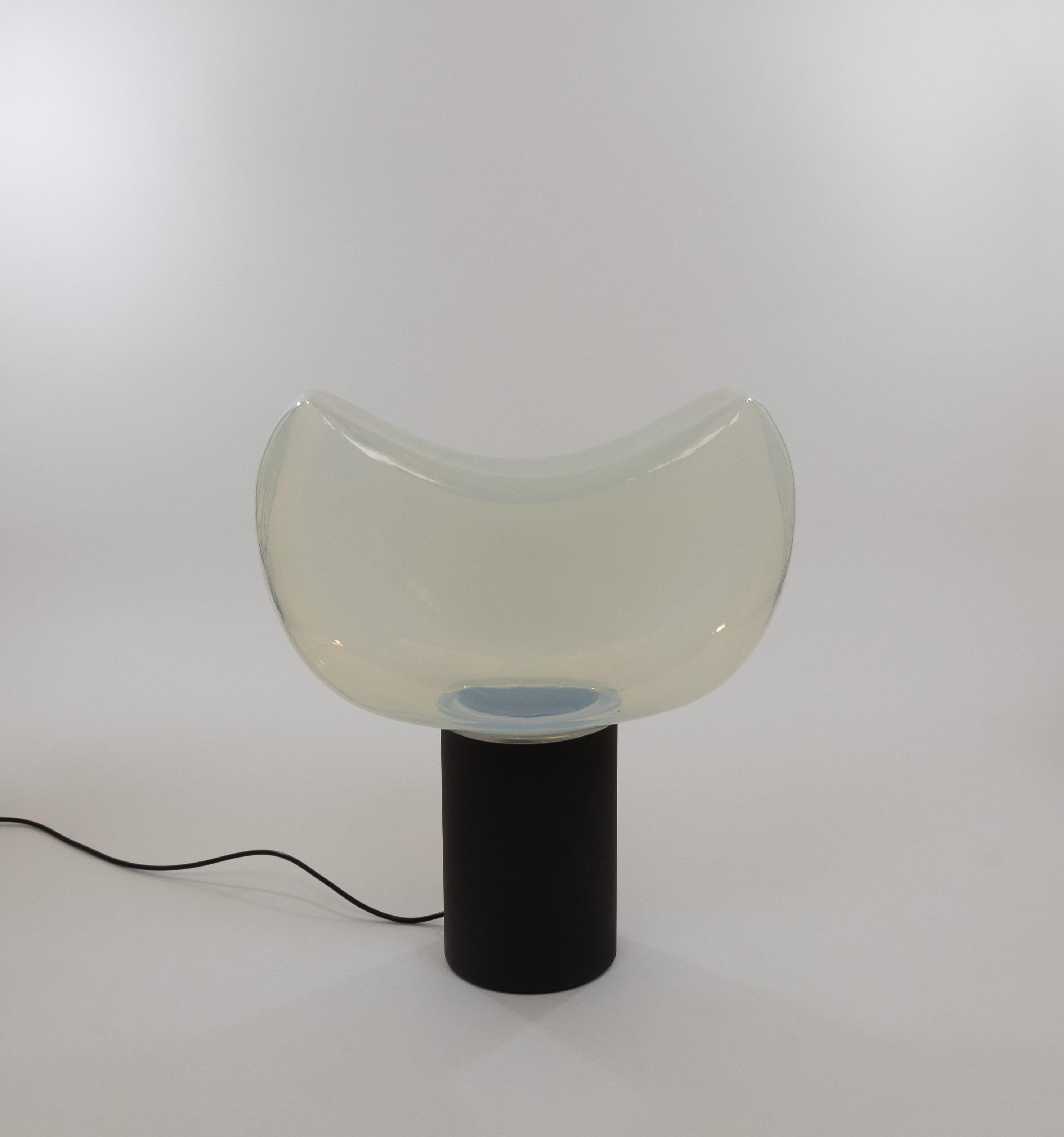 Italian Large Aghia table lamp in Murano glass by Roberto Pamio for Leucos, 1960s For Sale