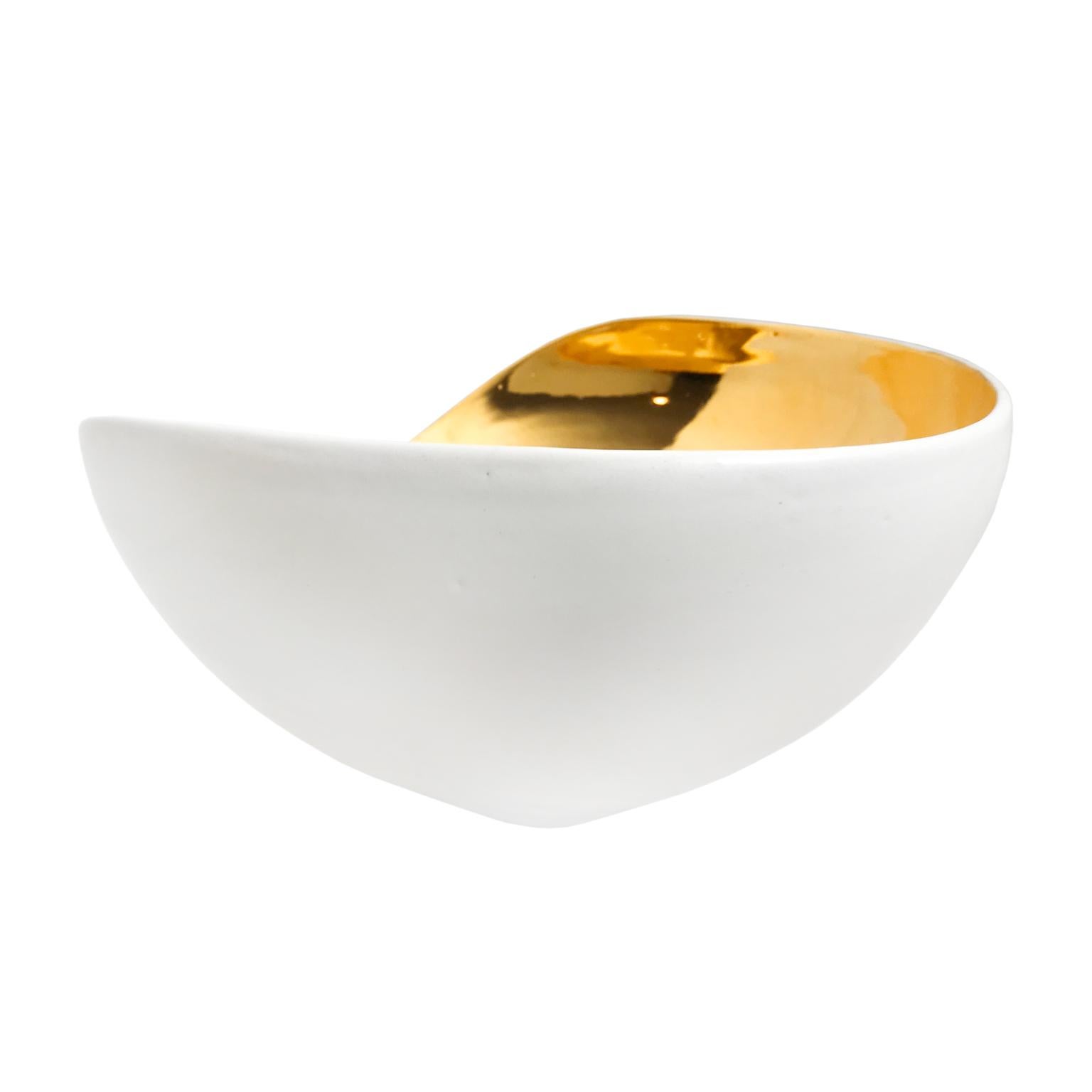 American Large Alabaster and 22-Karat Gold Glaze Asymmetrical Ceramic Bowl, Sandi Fellman
