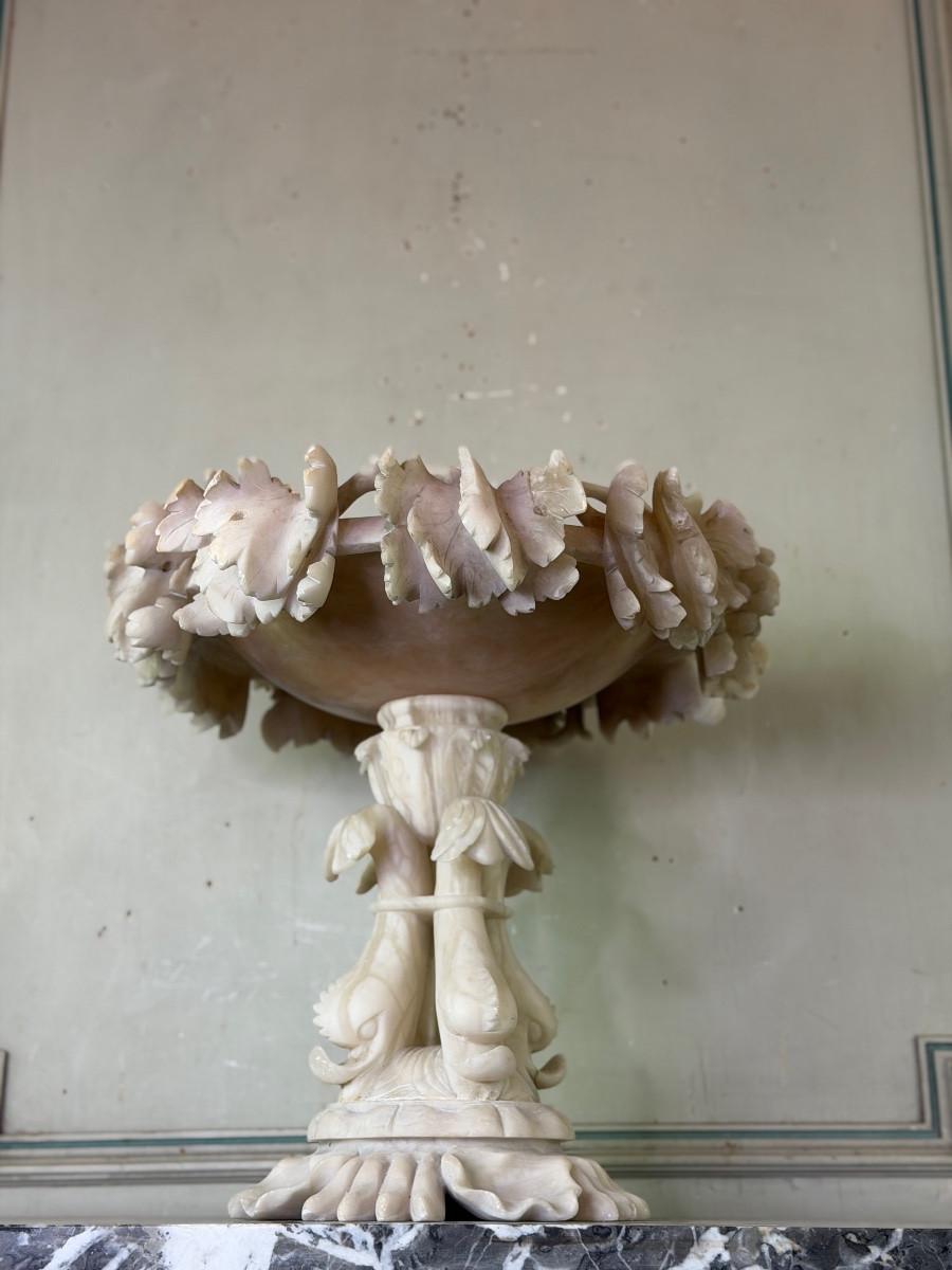 Marmo Grande ciotola in alabastro, Italia, circa 1900 in vendita