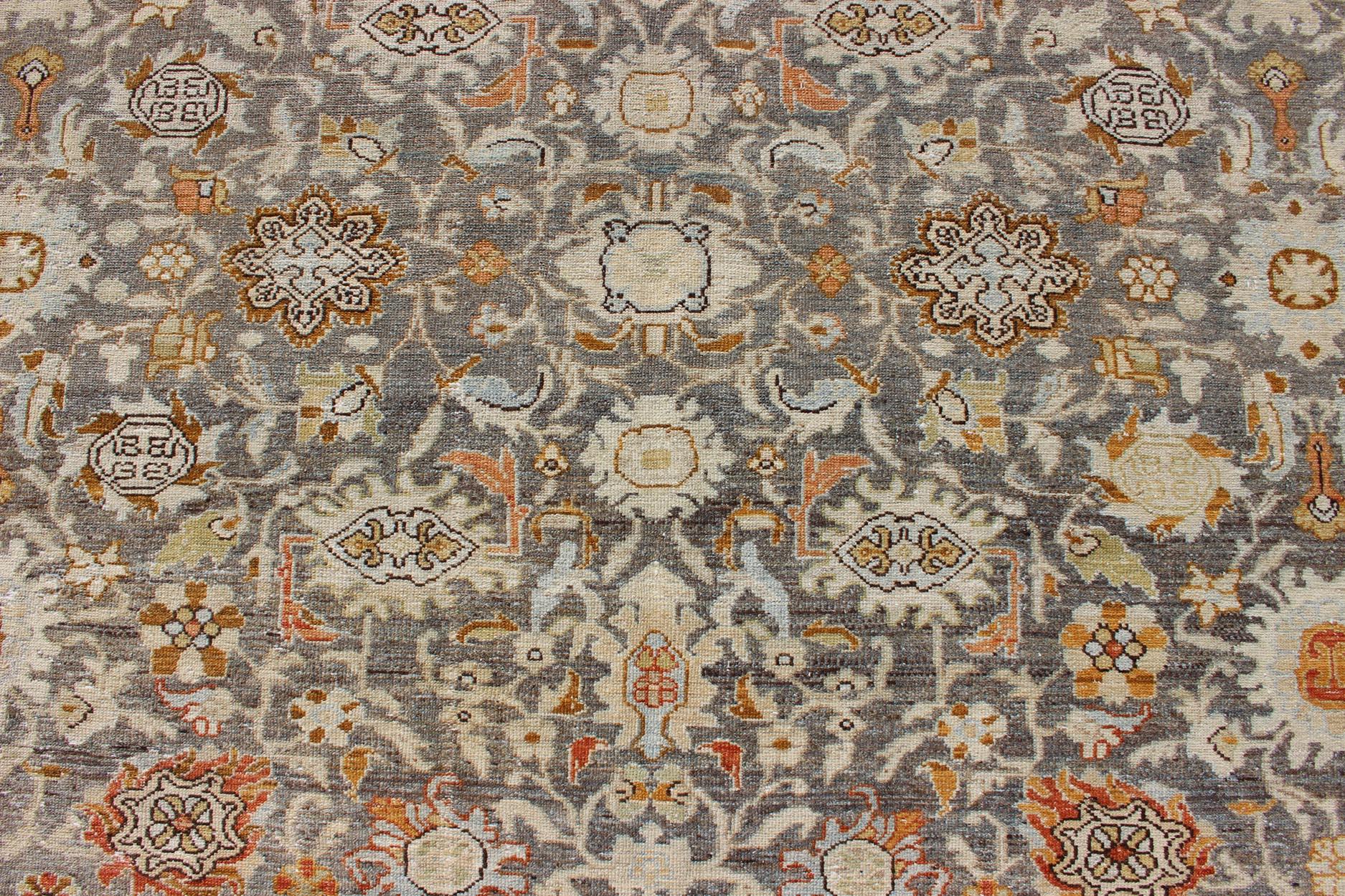 Großer übergroßer grauer und orangefarbener persischer Malayer-Teppich mit Blumenmuster im Angebot 2