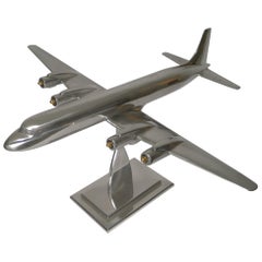 Modèle réduit d'avion Douglas DC-7 en aluminium, vers 1953