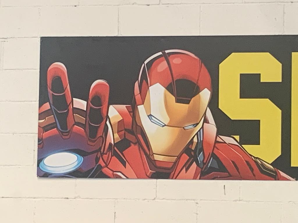 Large Aluminum Super Heroes Panel, 1970s In Good Condition For Sale In Montelabbate, PU