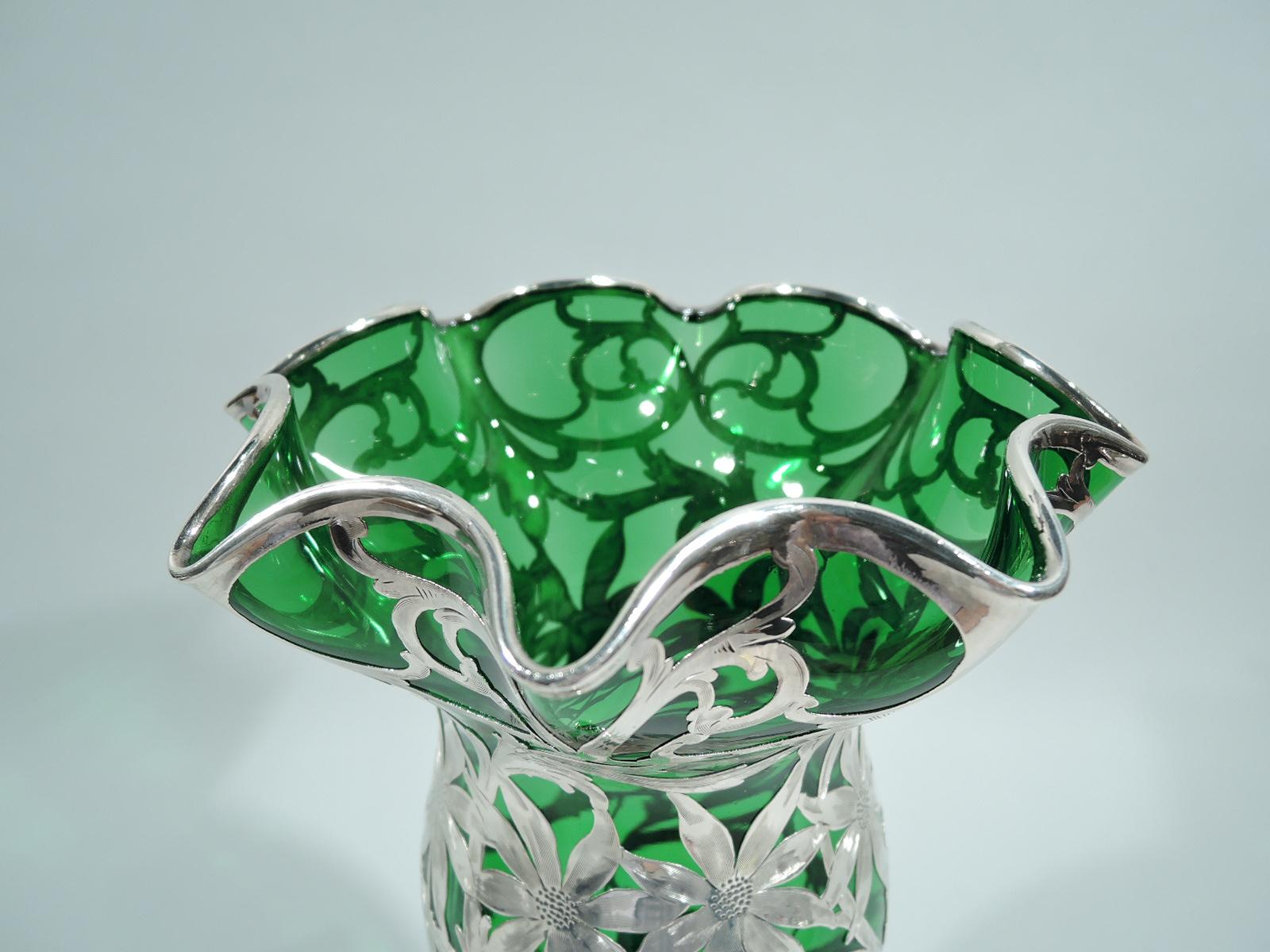 Large Alvin Art Nouveau Green Silver Overlay Daisy Vase In Excellent Condition In New York, NY