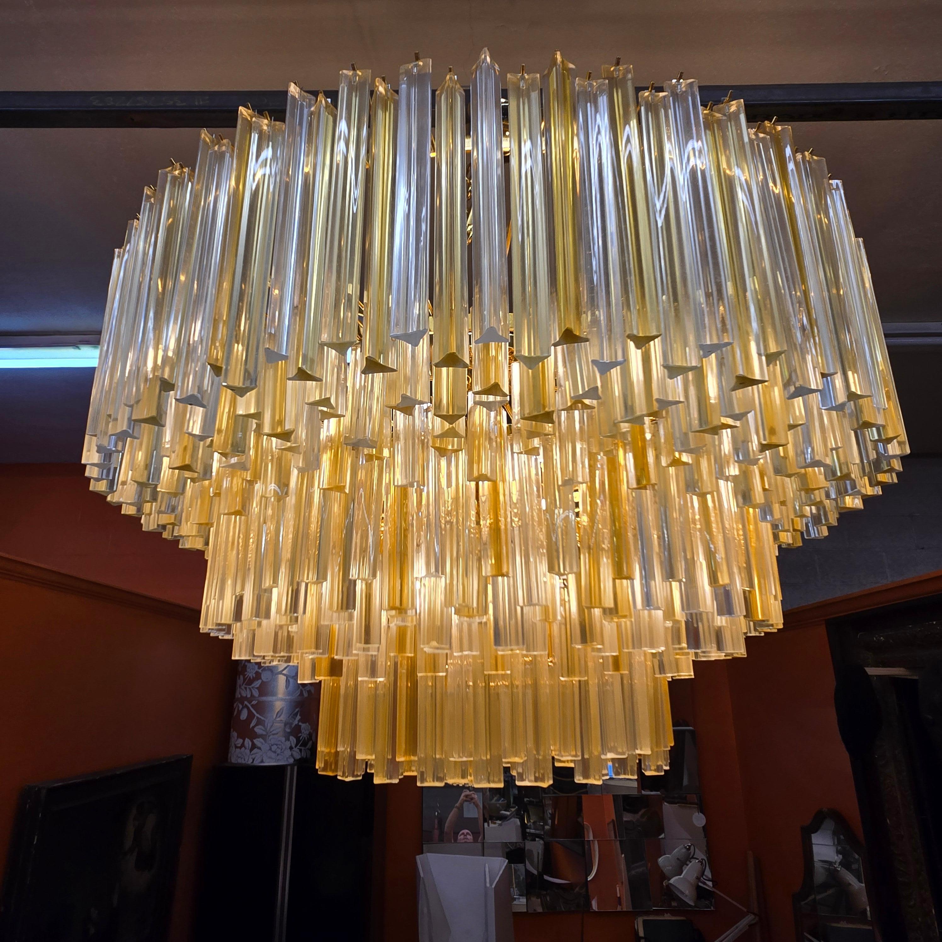 Großer Bernstein und Messing Murano Triedri Kronleuchter im Angebot 2
