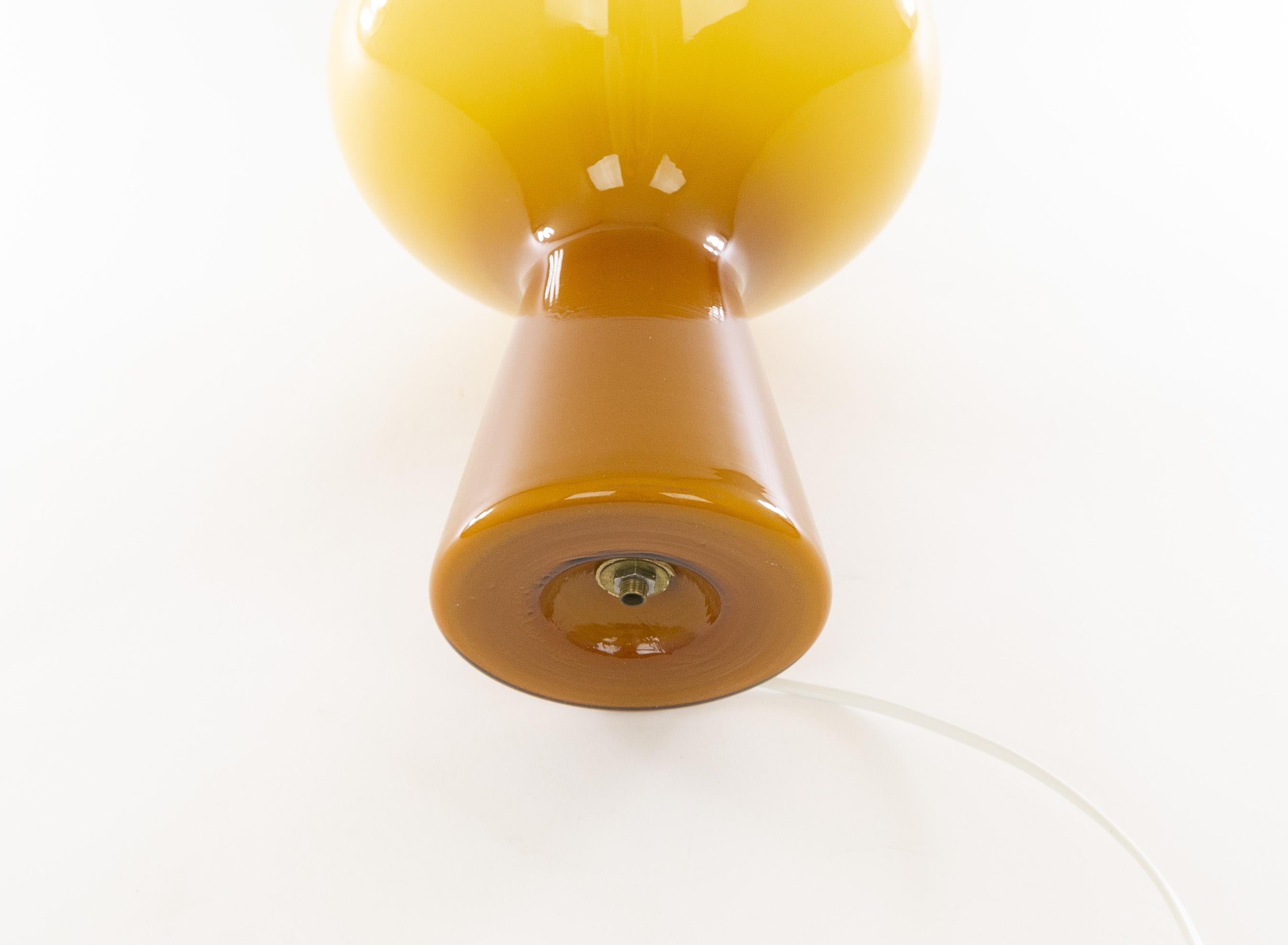 Large Amber Hand Blown Fungo Table Lamp by Massimo Vignelli for Venini, 1950s In Good Condition In Rotterdam, NL
