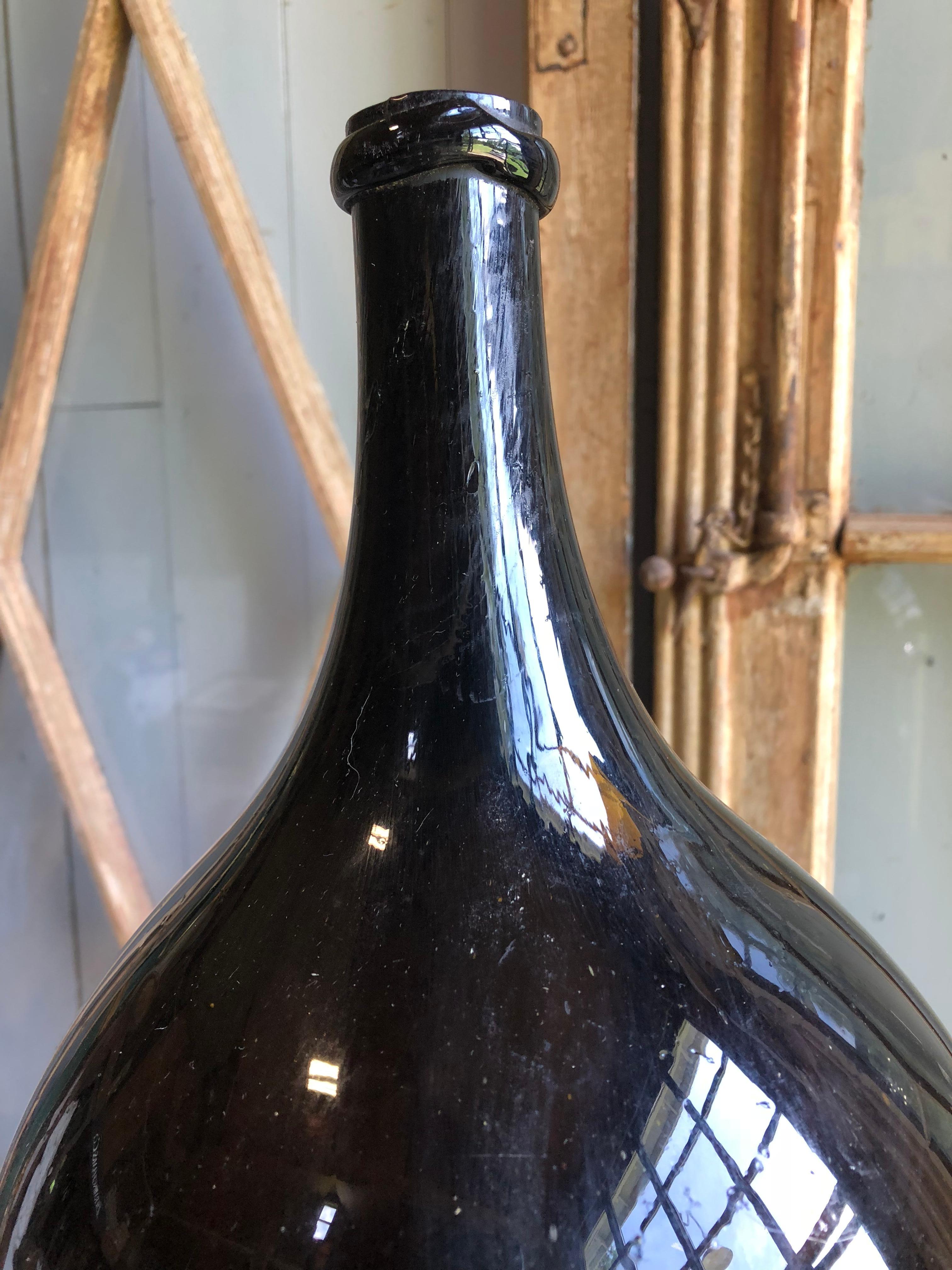 amber wine bottles