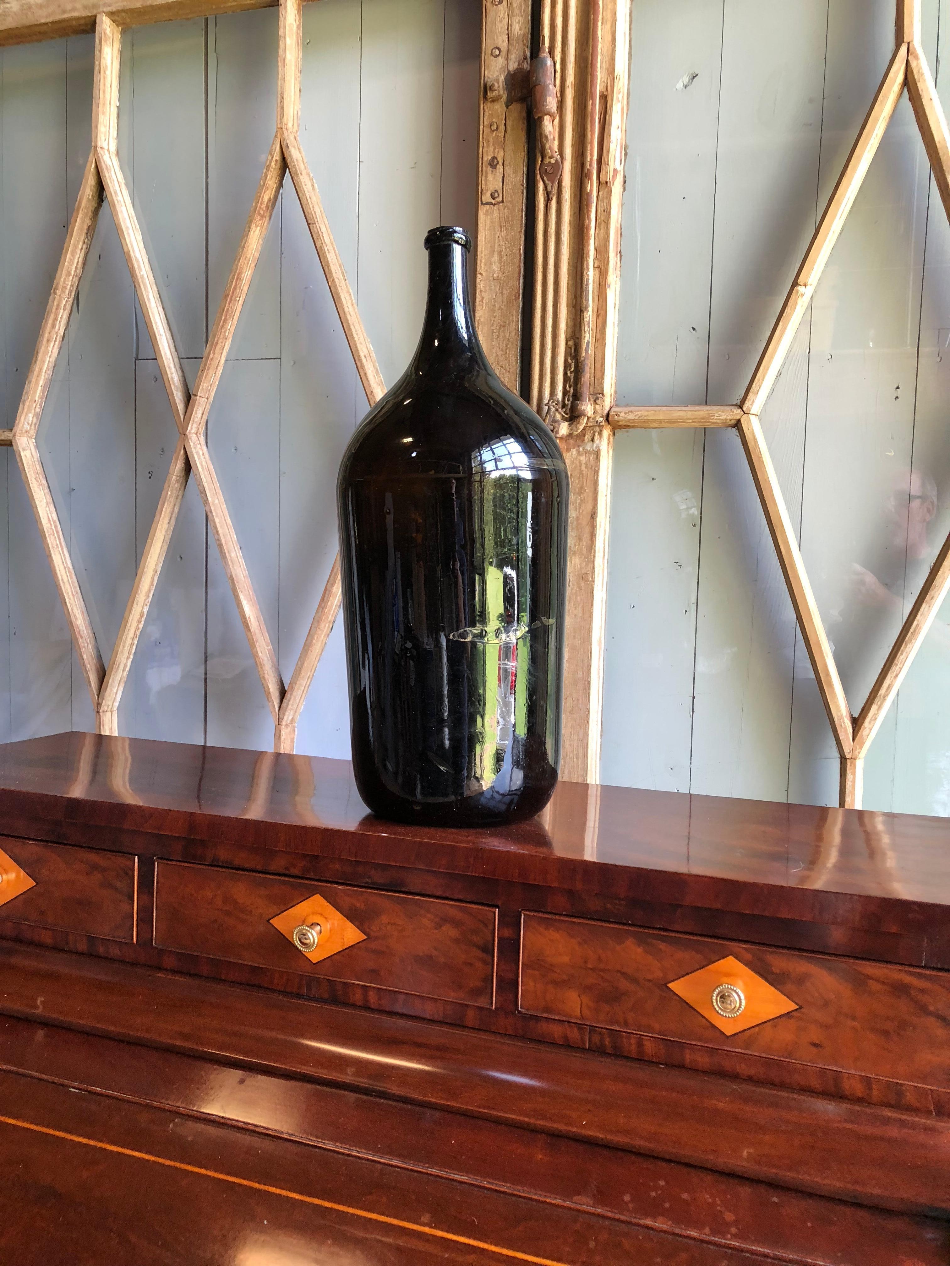 Large Amber Wine Bottle, French 19th Century In Good Condition In Doylestown, PA