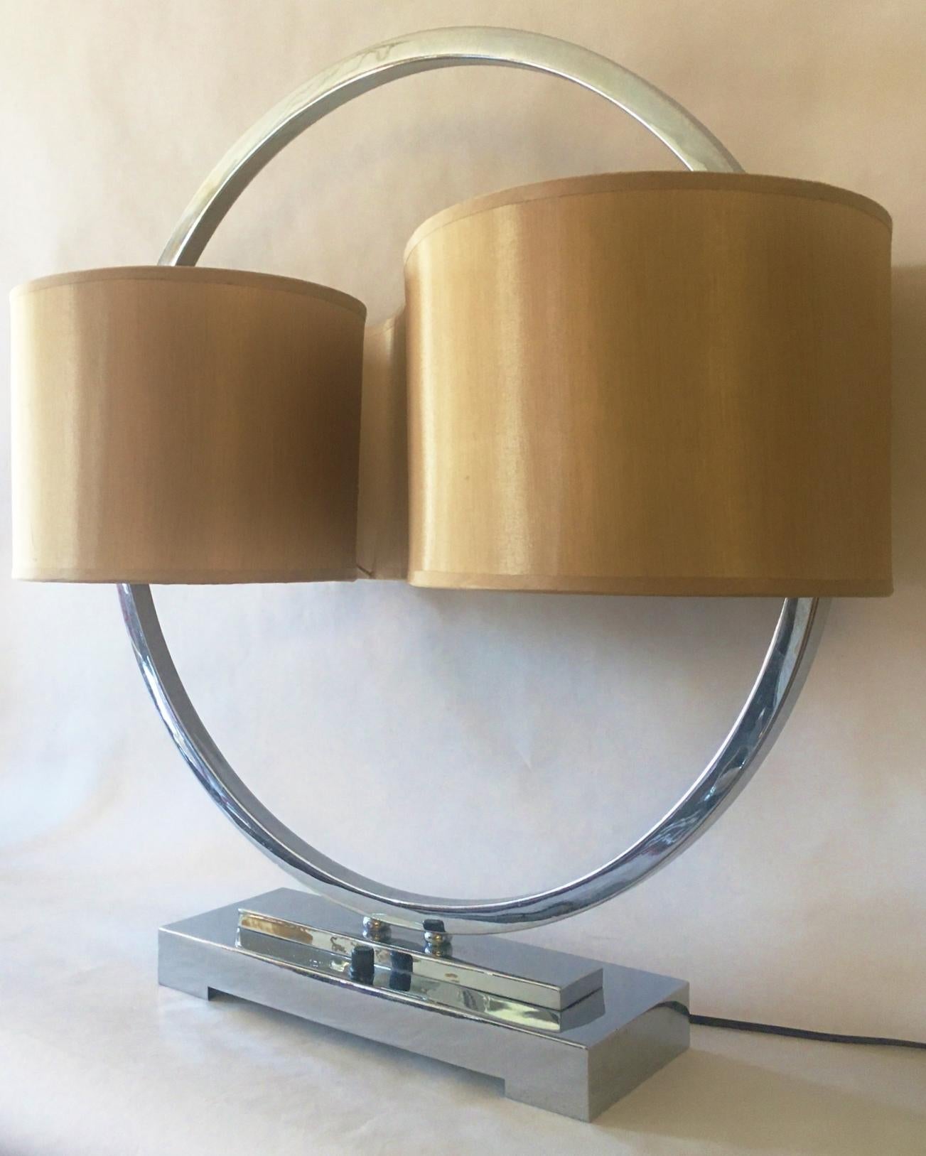 Large American Art Deco Revival Chrome Twin Console Lamp with Ribbon Shade In Excellent Condition For Sale In Port Hope, ON