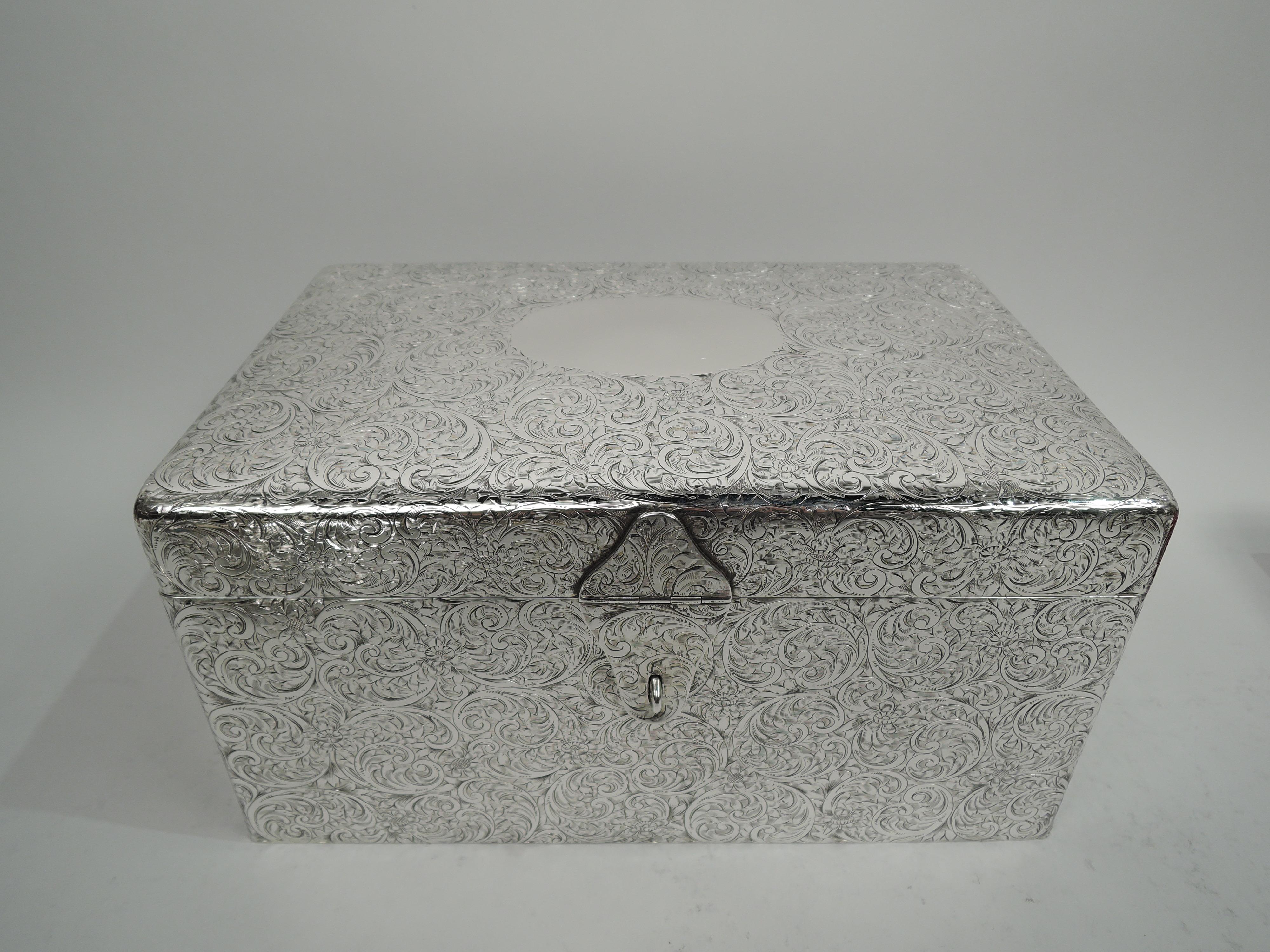 Large American Art Nouveau Sterling Silver Jewel Casket In Good Condition For Sale In New York, NY