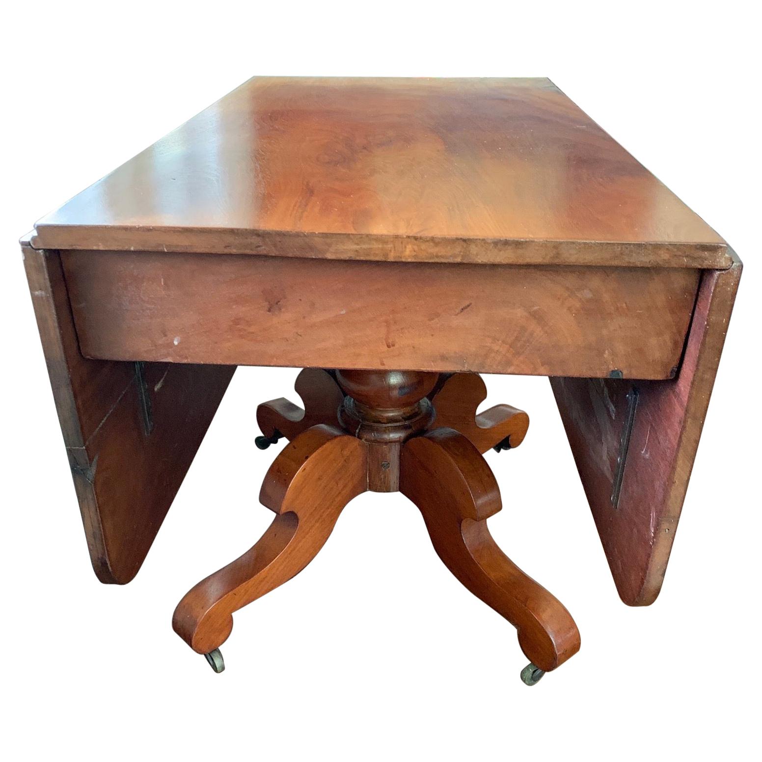 Large American Drop Leaf Pedestal Breakfast Table, Late 19th C For Sale