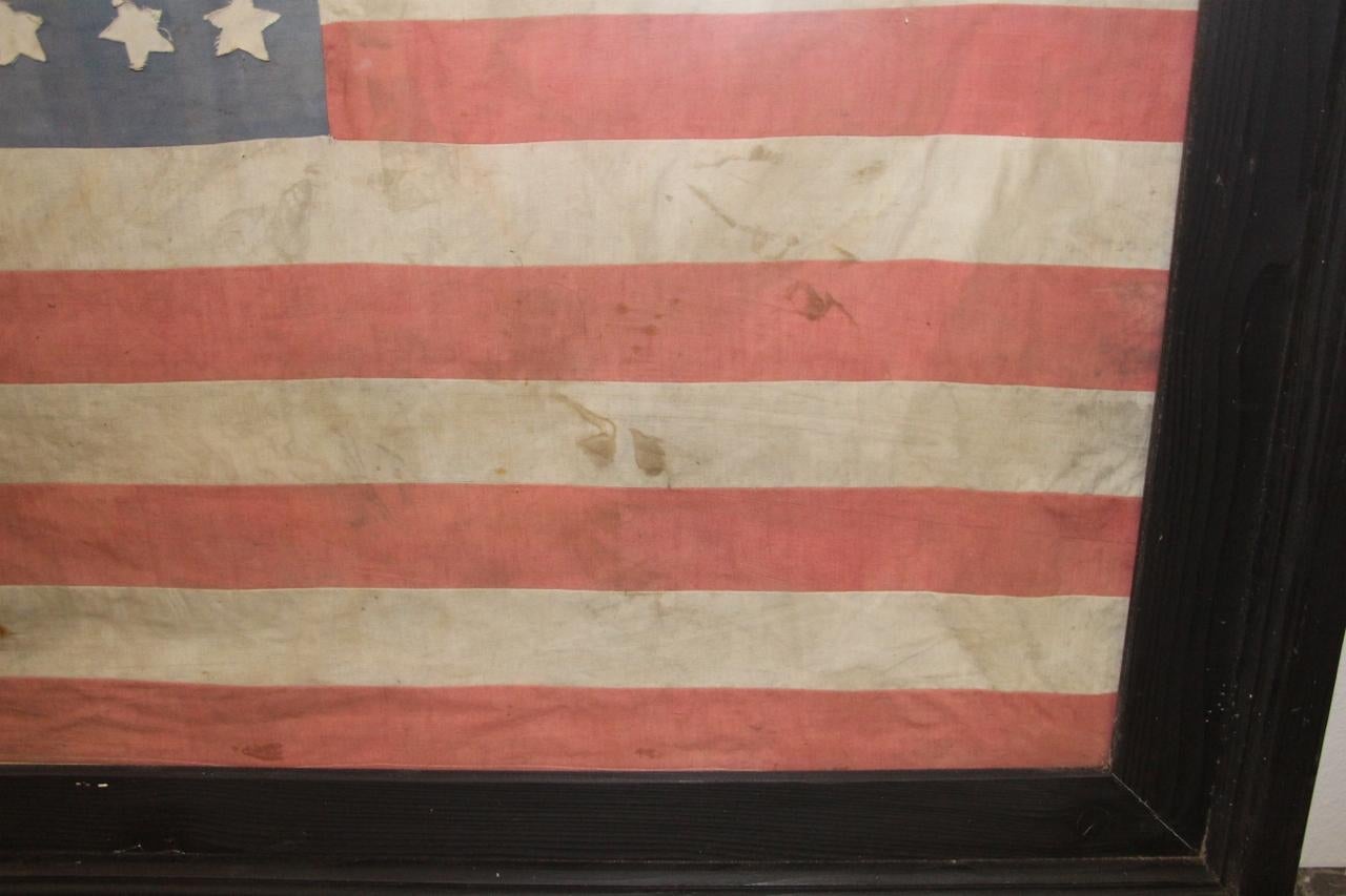 Large American Flag World War II Box In Fair Condition In charmes, FR