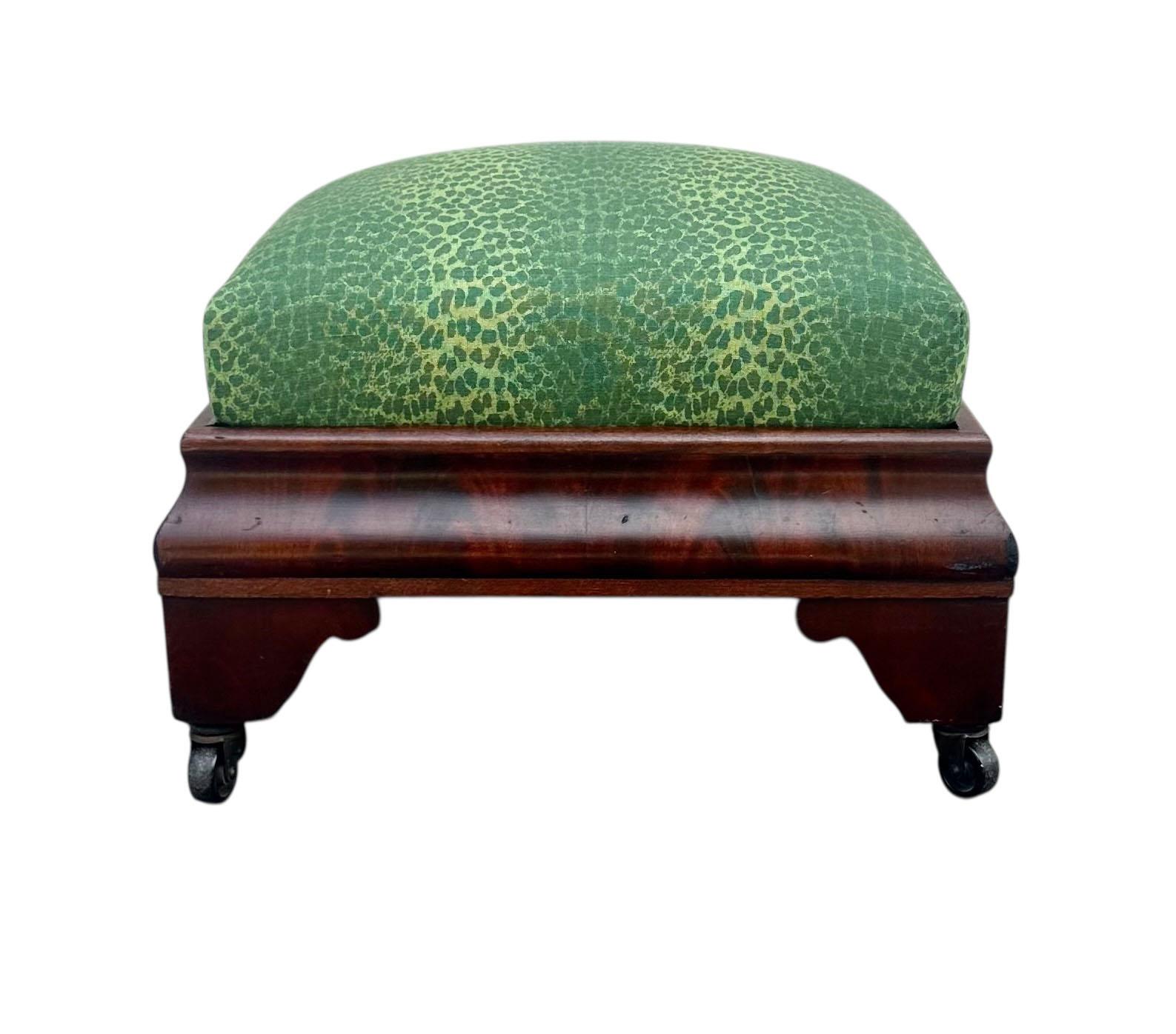 Large American Mahogany Veneer Stool on Celluloid Rollers, Circa 1840 In Good Condition For Sale In Tampa, FL