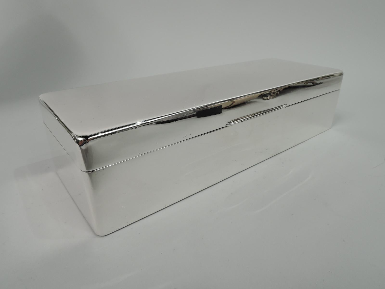 Large American Modern Sterling Silver Cigarette Box by Udall & Ballou In Excellent Condition In New York, NY