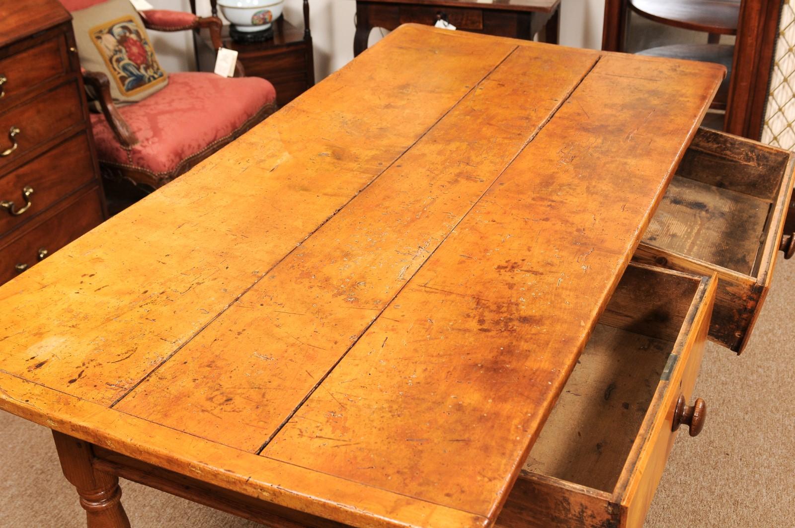Large American Pine Kitchen Table with 2 Deep Drawers and Turned Legs, c1890 For Sale 2