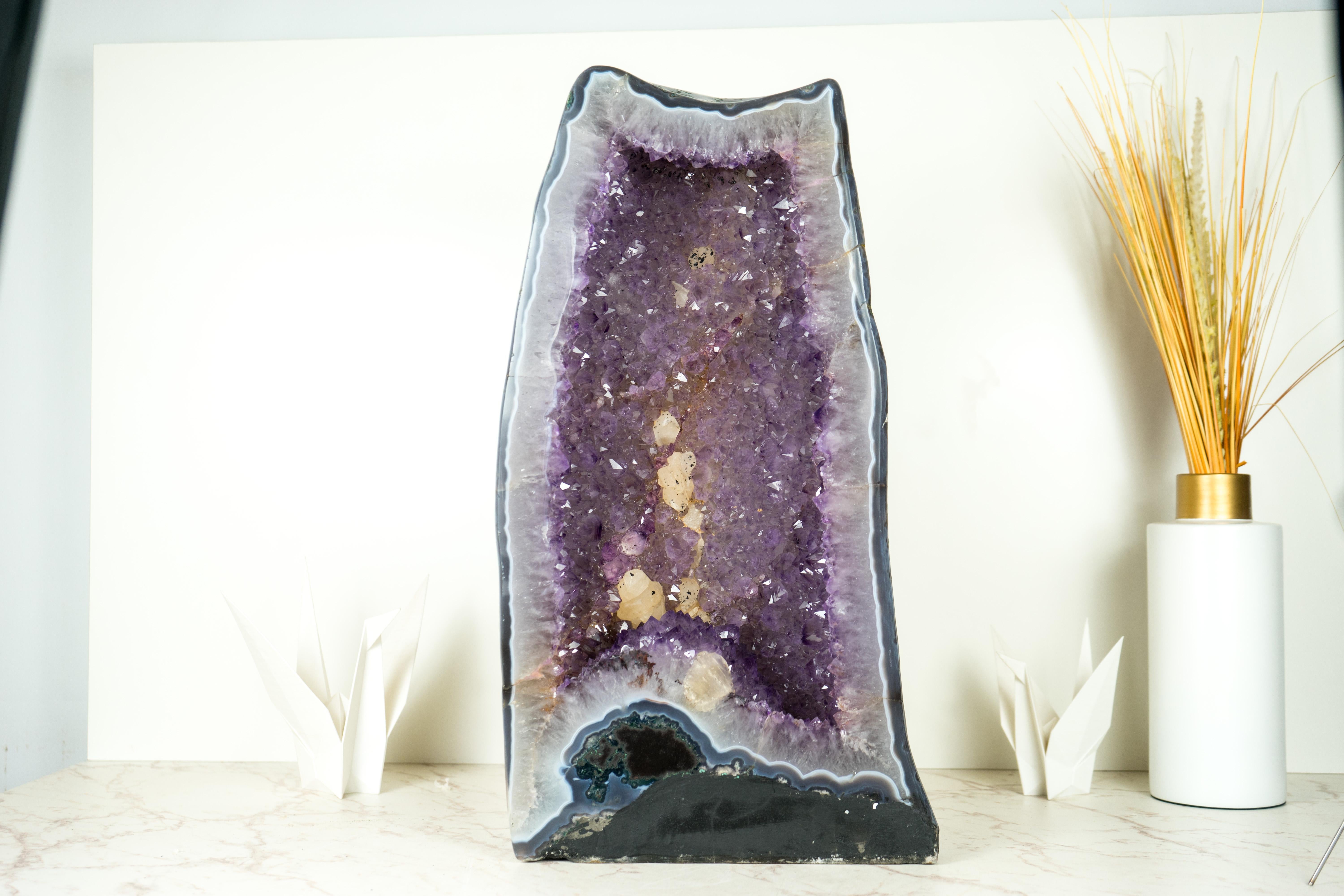 Gran Geoda de Amatista con Amatista Lavanda y Reverso Pulido Paisajista en venta 5