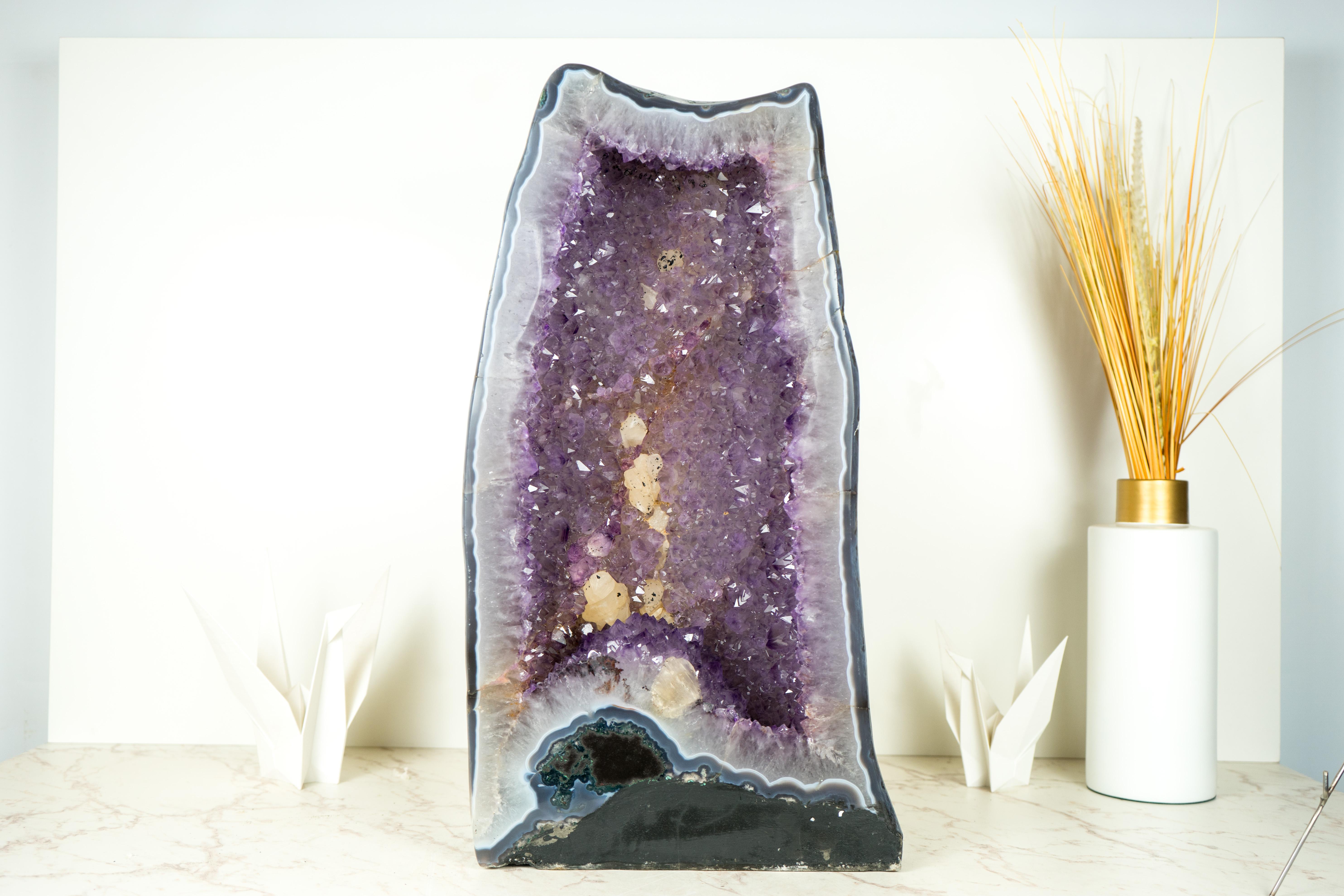 Gran Geoda de Amatista con Amatista Lavanda y Reverso Pulido Paisajista en Nuevo estado para la venta en Ametista Do Sul, BR