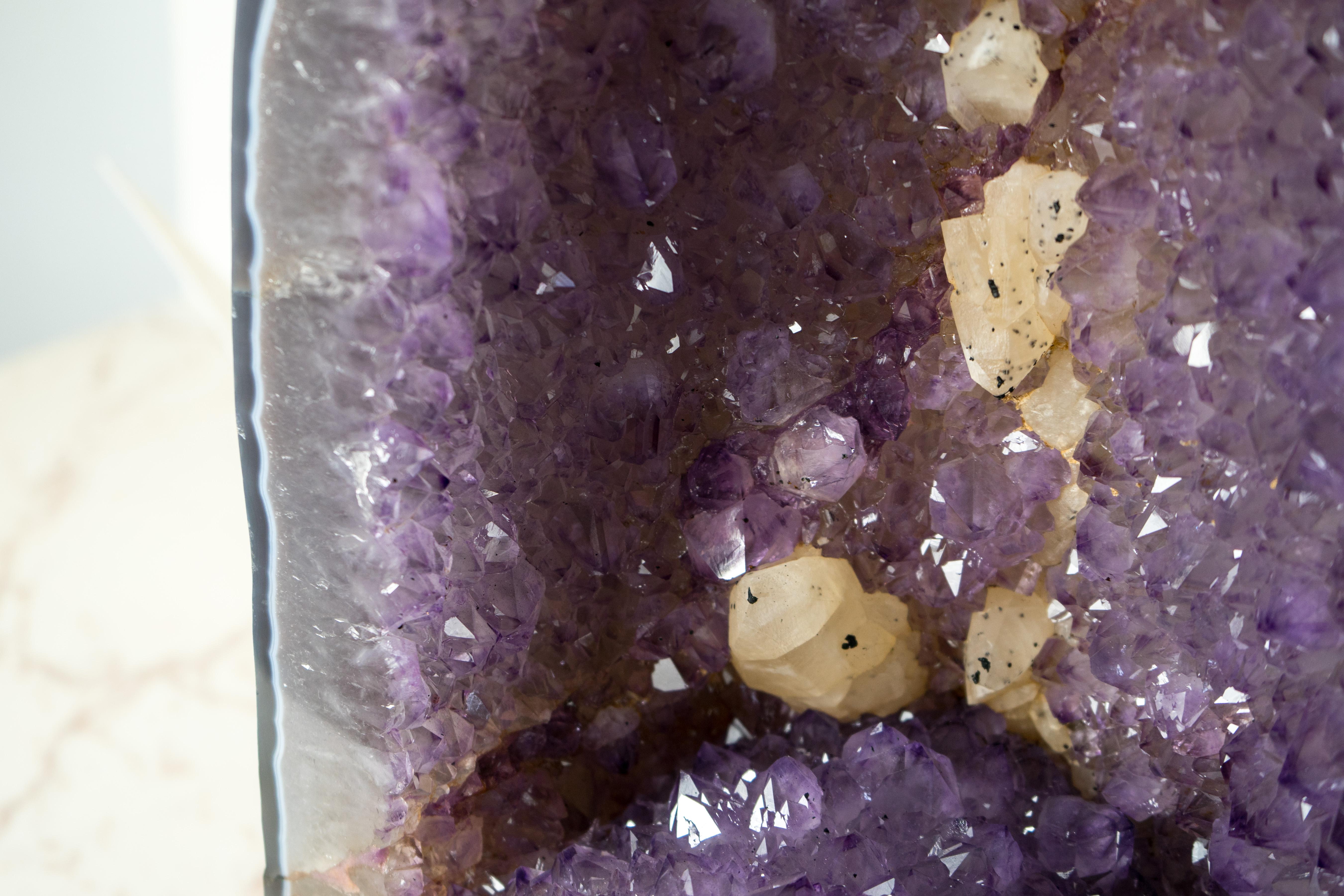 Gran Geoda de Amatista con Amatista Lavanda y Reverso Pulido Paisajista en venta 3