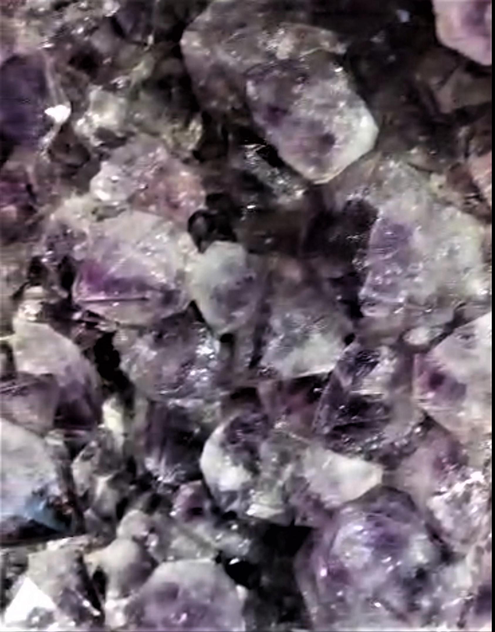 Brazilian Large Amethyst pagode Giant Crystals sculpted by NATURE rare Brazillian 350Kg For Sale