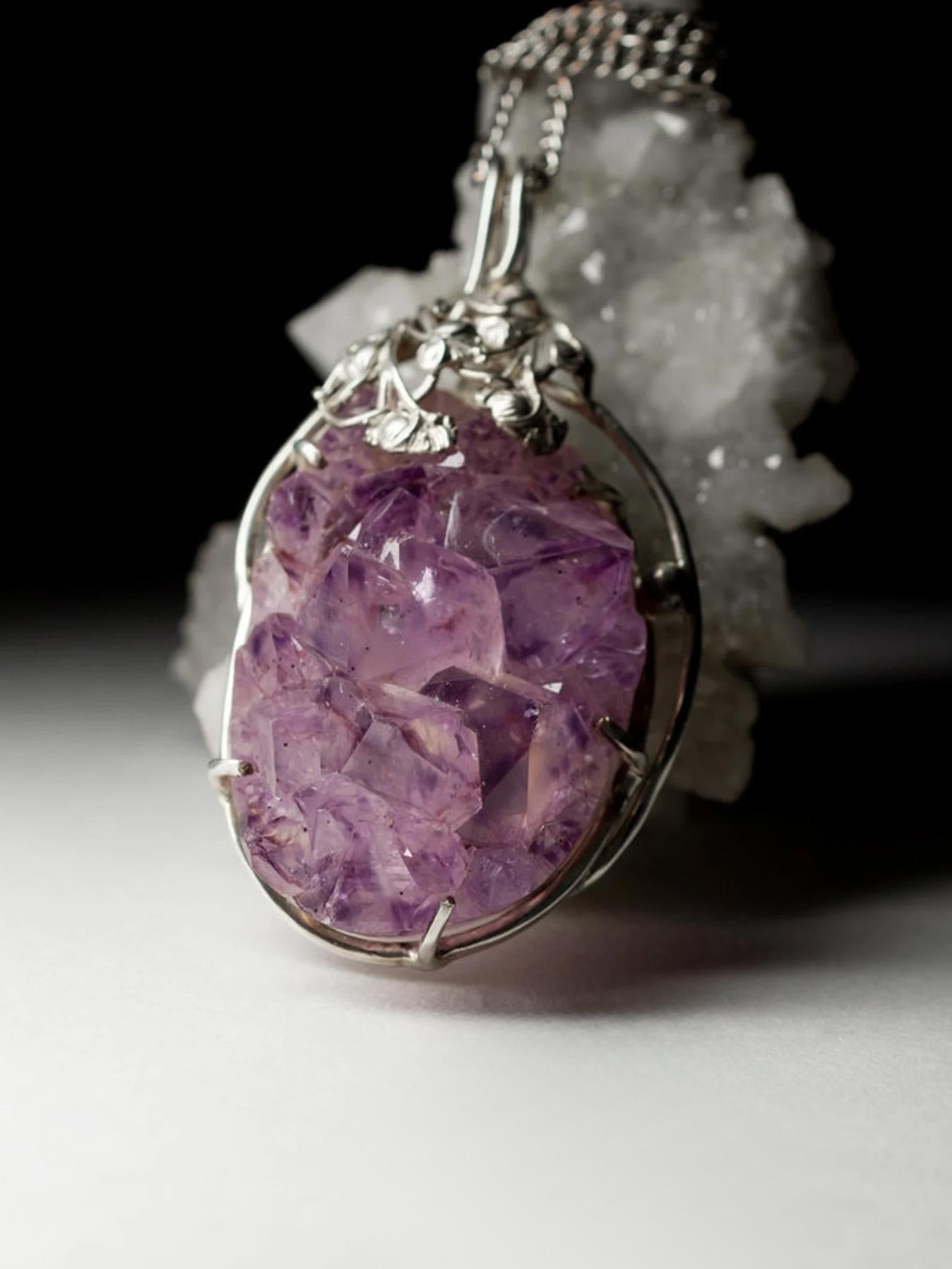 Women's or Men's Large Amethyst Silver Pendant Natural Purple Quartz Crystal Flowers Vintage art For Sale