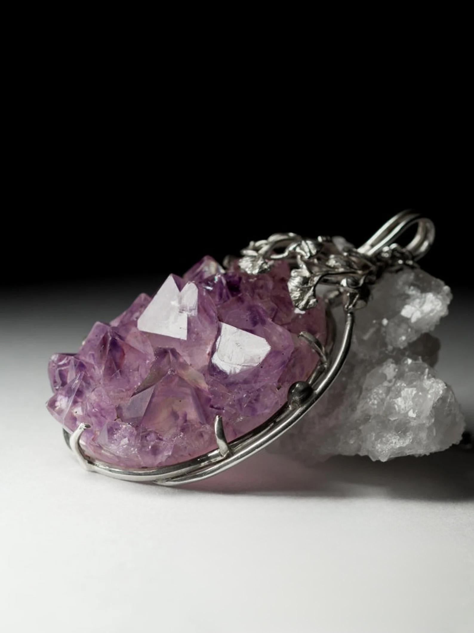Large Amethyst Silver Pendant Natural Purple Quartz Crystal Flowers Vintage art For Sale 3