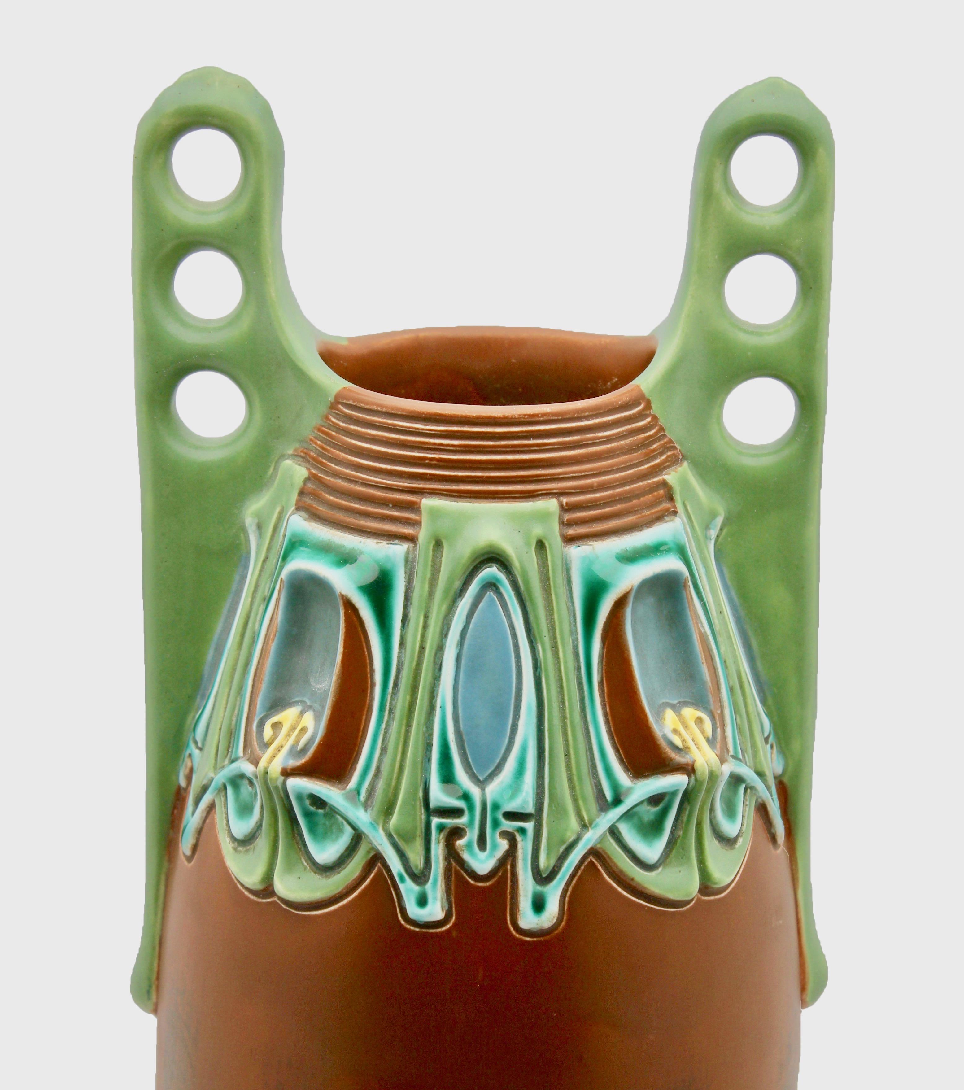 Große Amphora Austria Vase, Julius Dressler zugeschrieben, um 1905 (Glasiert) im Angebot