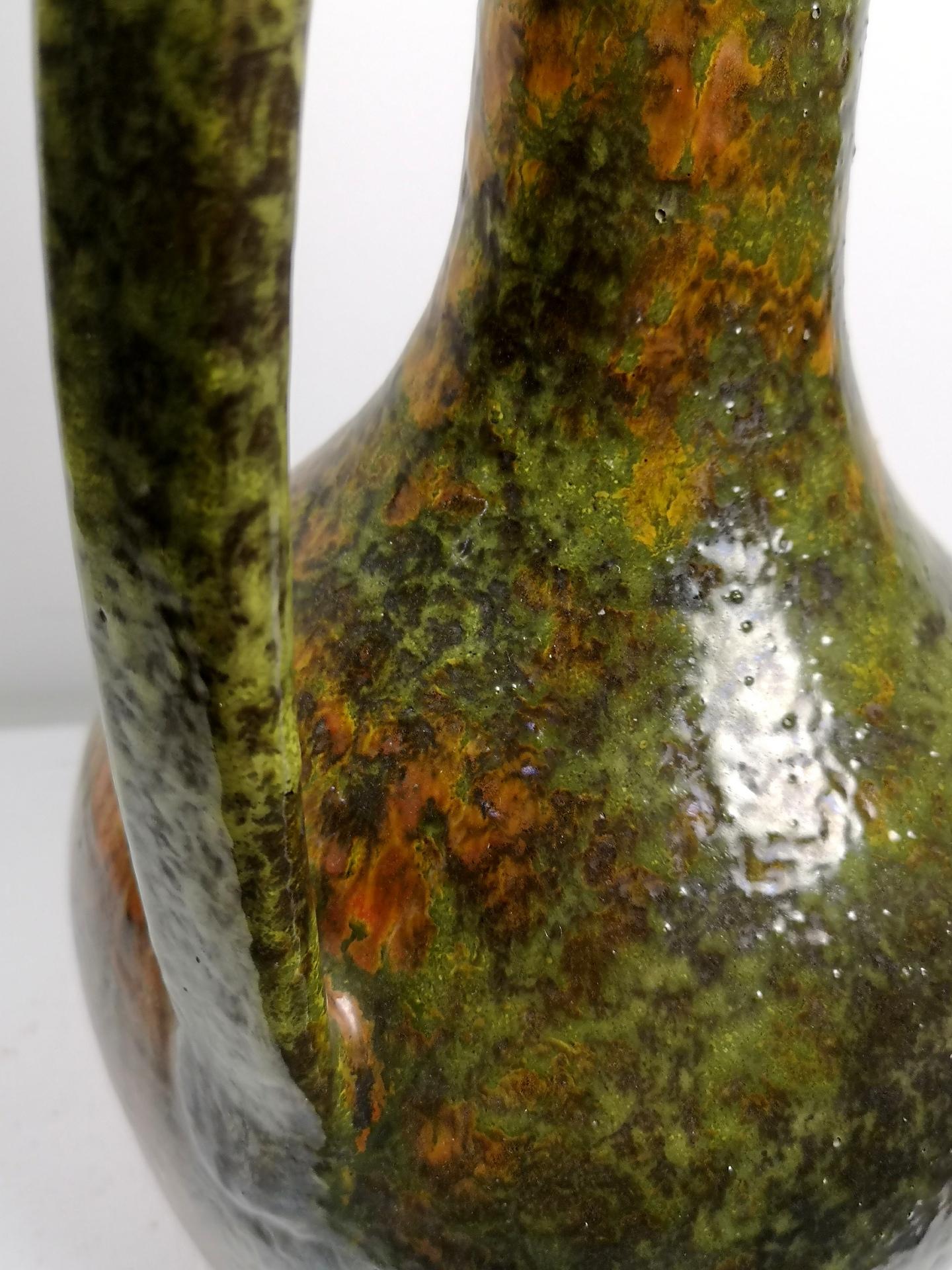Große Keramikvase im Amphorenkrug-Stil aus der Mitte des Jahrhunderts, 1970er Jahre (Ende des 20. Jahrhunderts) im Angebot