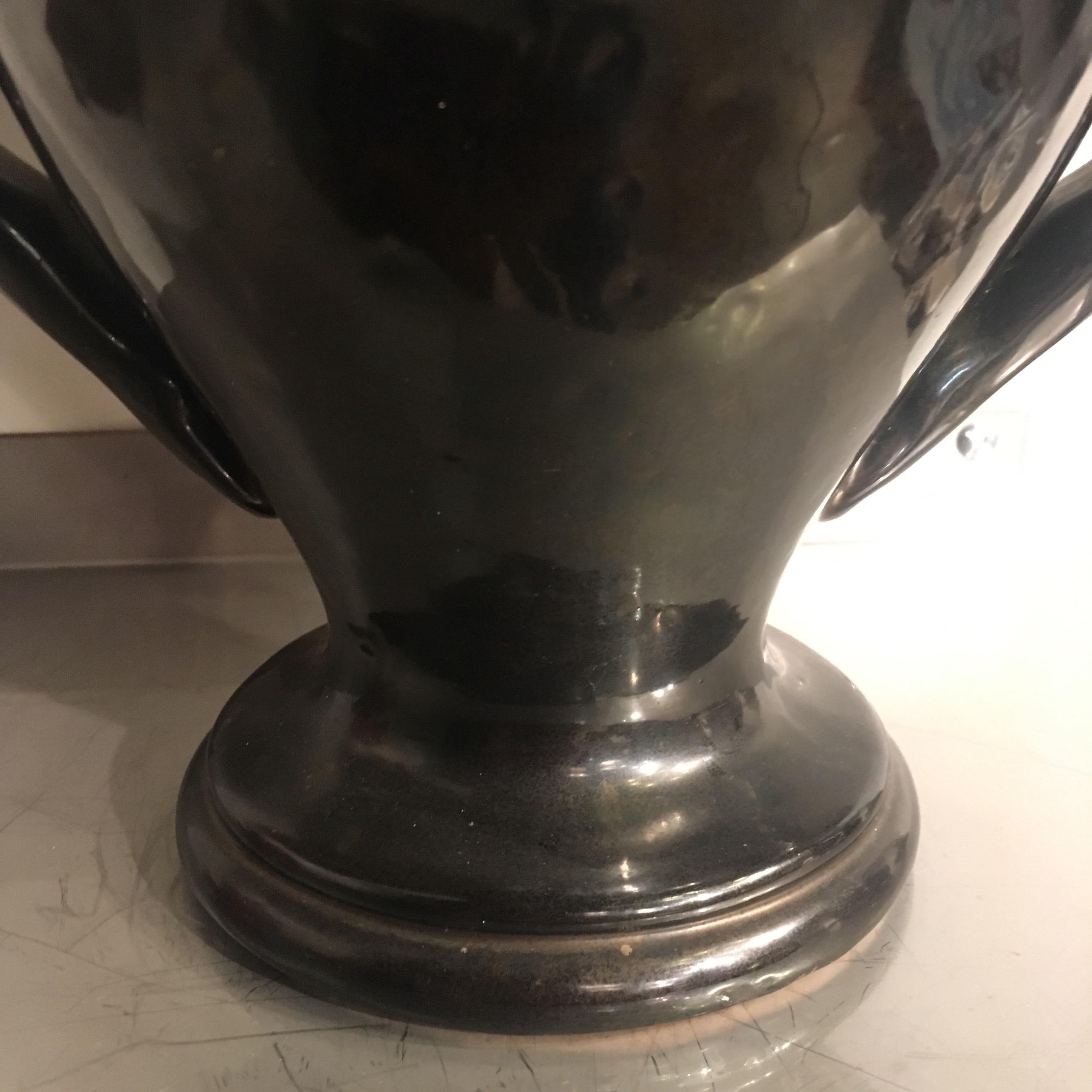 Céramique Grand vase amphore avec Naiads ou femmes, Antibes, France, Ray Camart, vers 1950