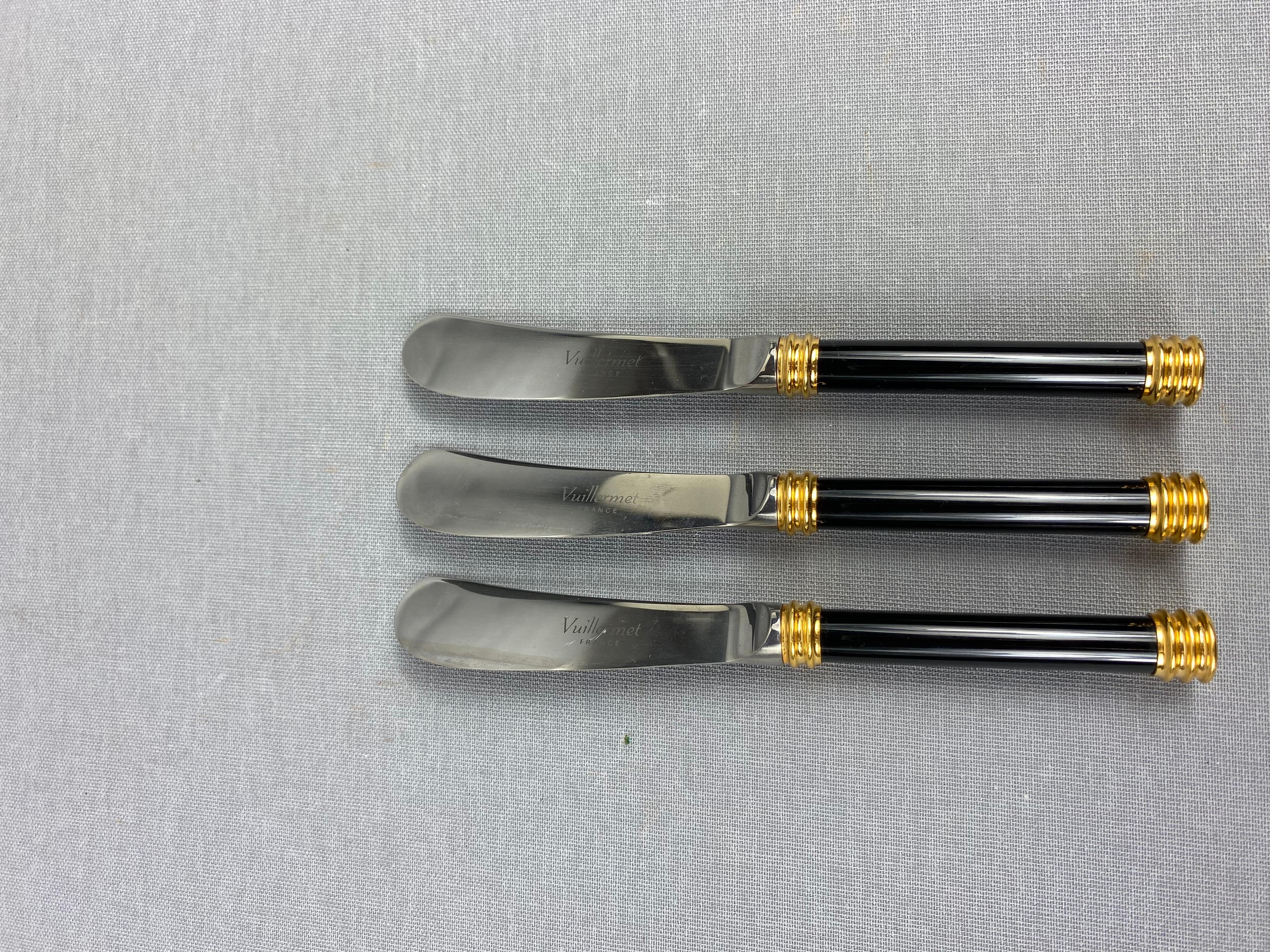 Large and Rare Vuillermet France Cutlery Set in Black Gold with Knife Rests 60s In Good Condition In Frankfurt / Dreieich, DE