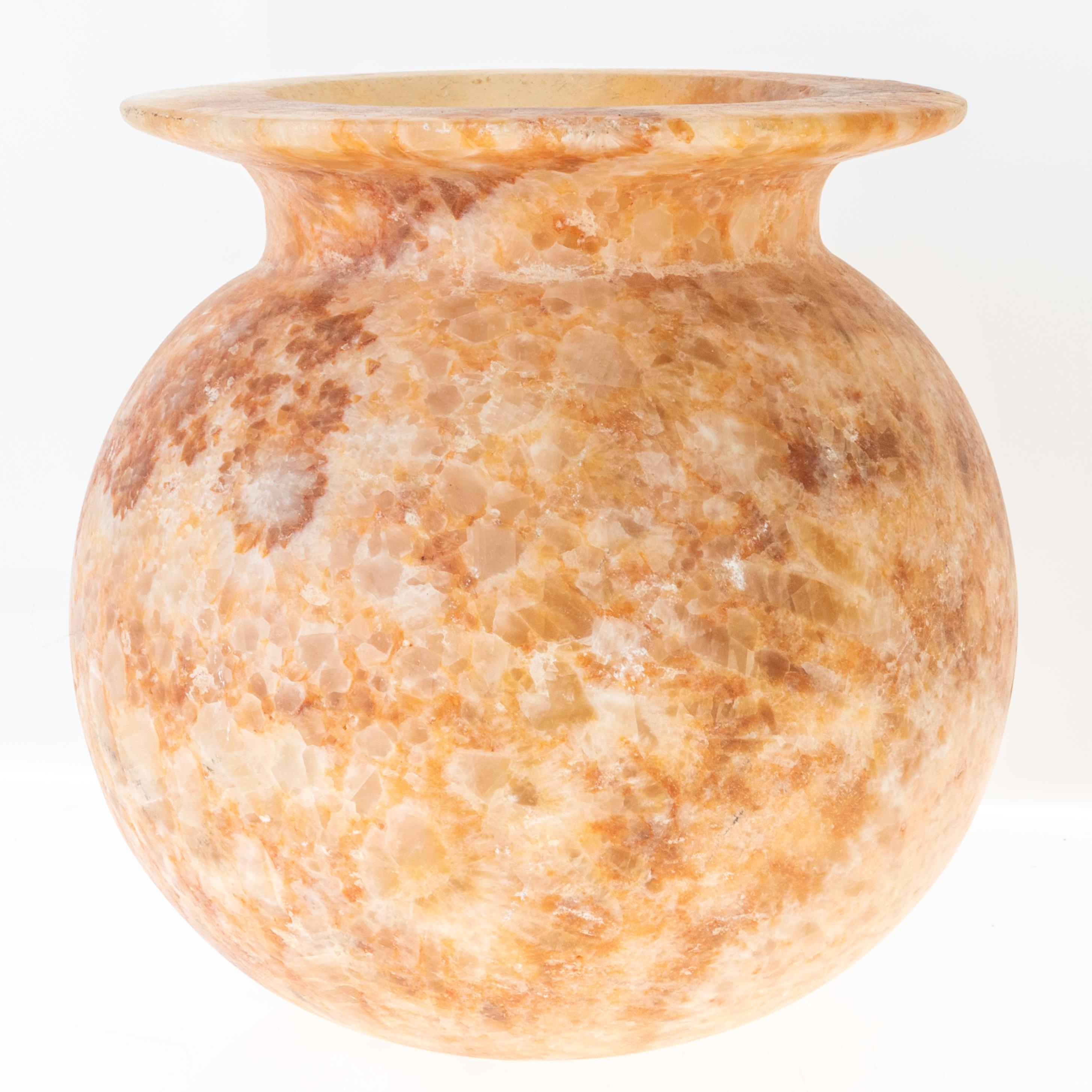 Large Ancient Egyptian Carved Alabaster Jar 1st-3rd Dynasty (2965-2640 BC) In Good Condition In Nottingham, GB