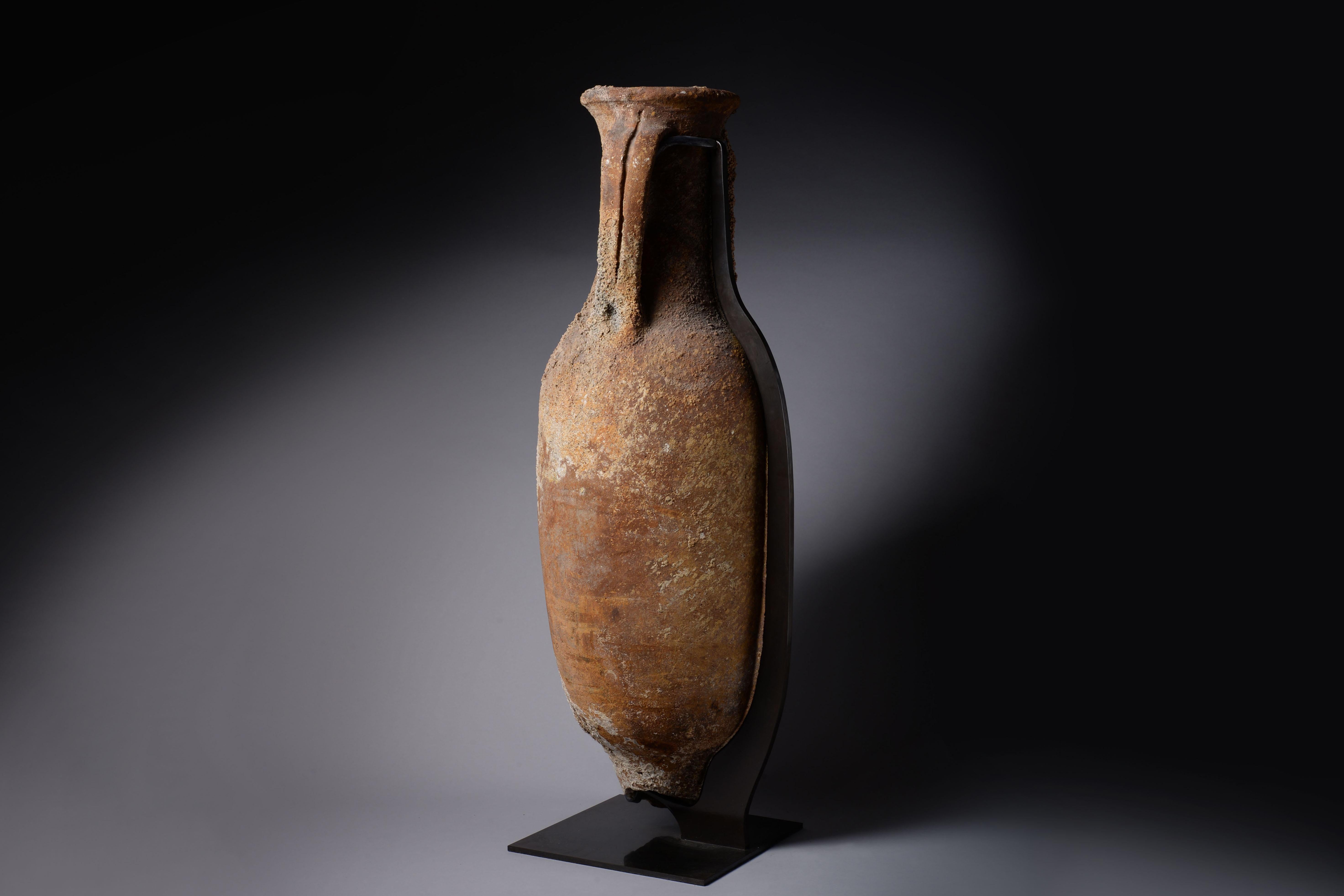 what is a roman amphora