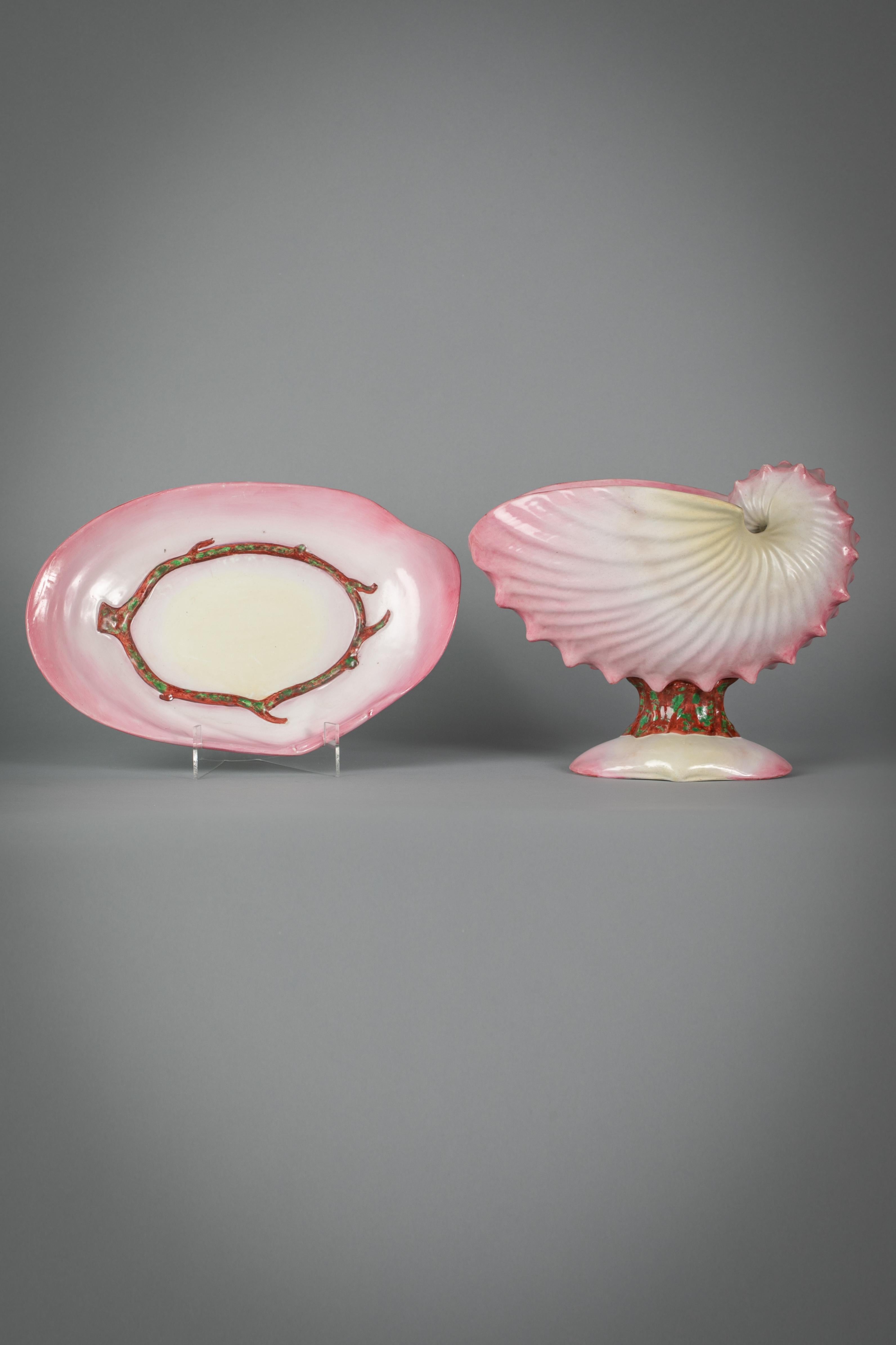 English Large and Assembled Wedgwood 'Wreathed Shell' Part Dessert Service, circa 1815 For Sale