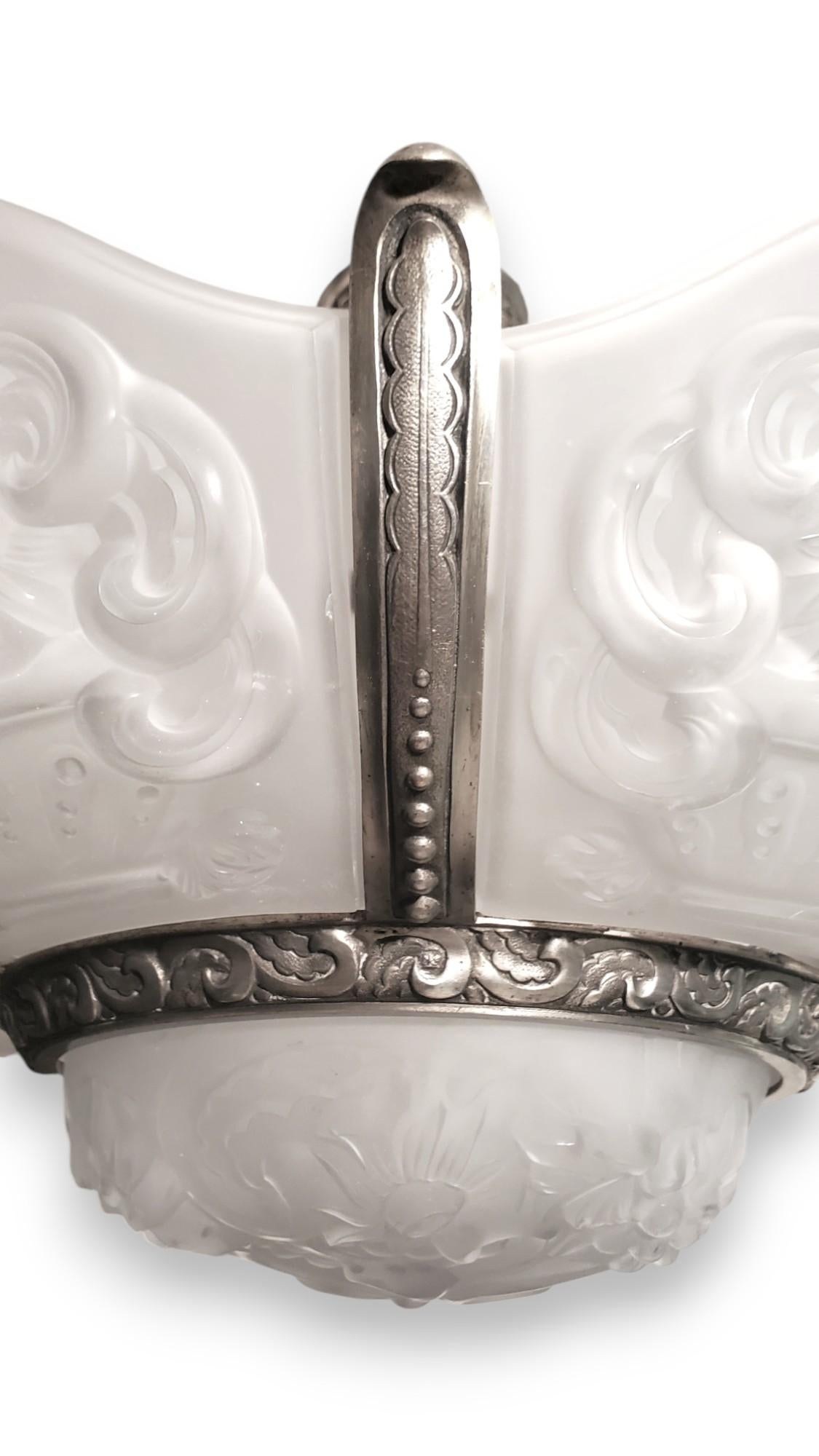 Grande lampadario Art Deco a 6 pannelli in vetro artistico a forma di fiore in nichel di VSL in vendita 4