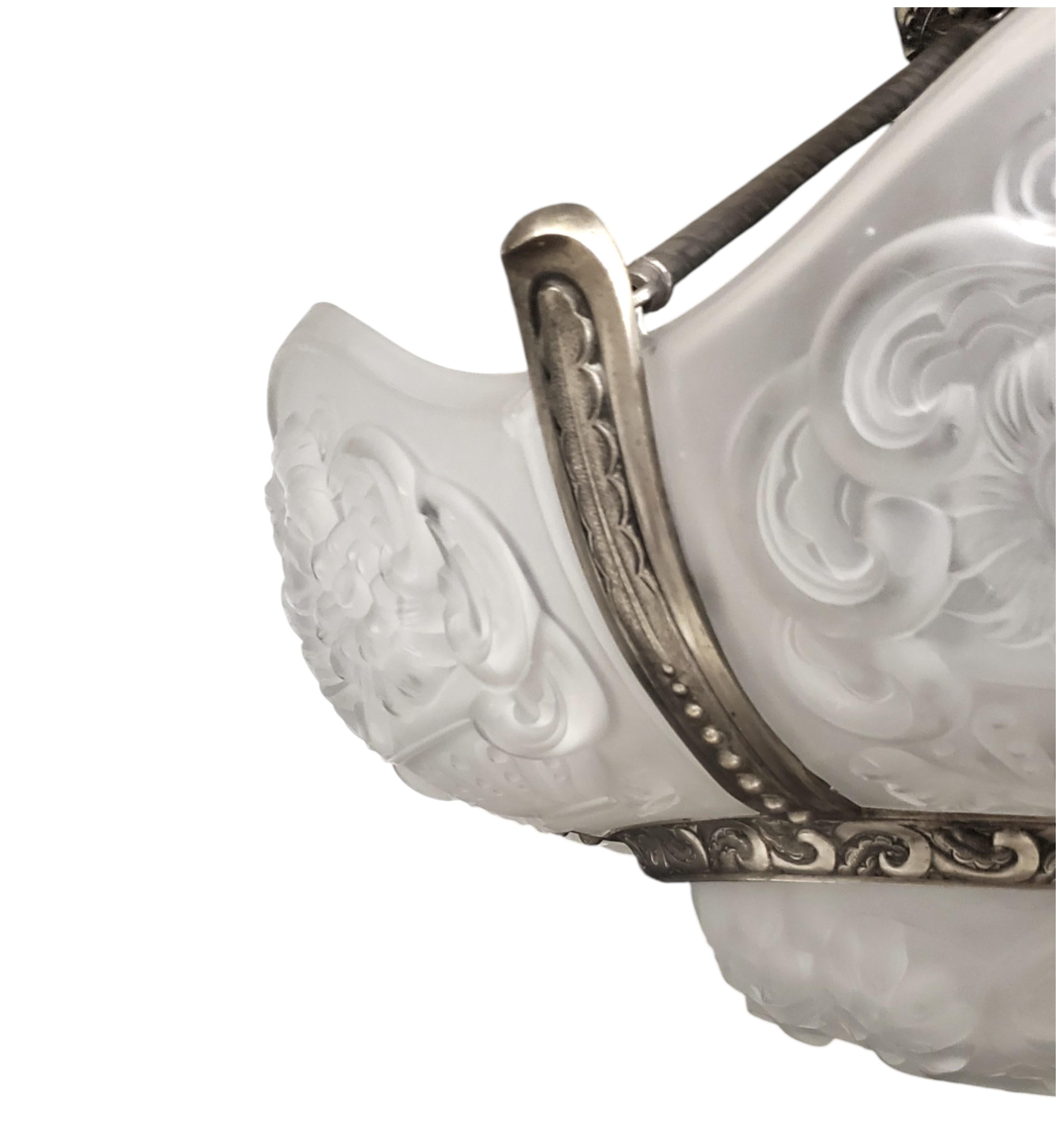 Spazzolato Grande lampadario Art Deco a 6 pannelli in vetro artistico a forma di fiore in nichel di VSL in vendita